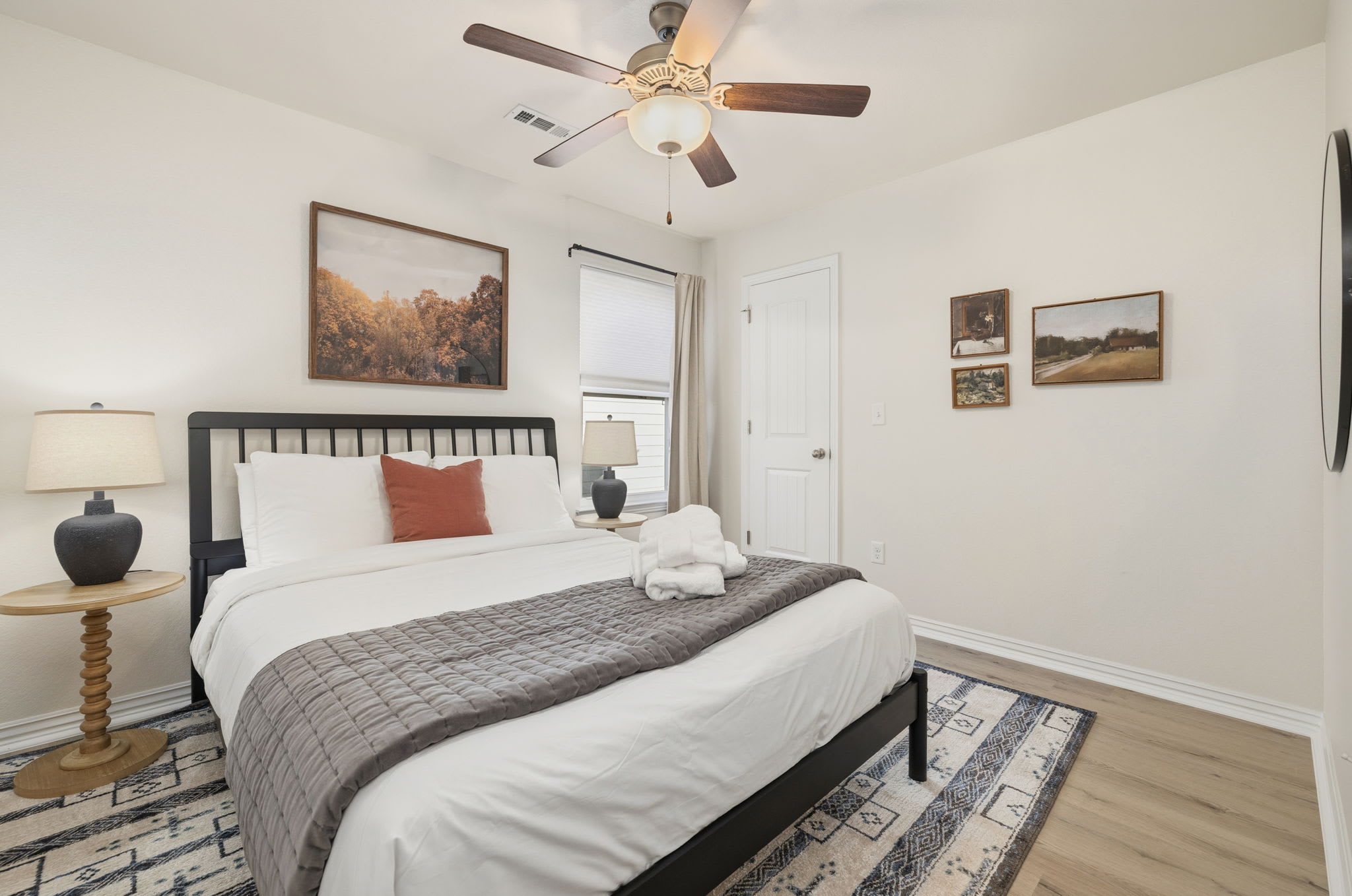 The Encore - 2 mi to Amp - 1 mi to Promenade 5