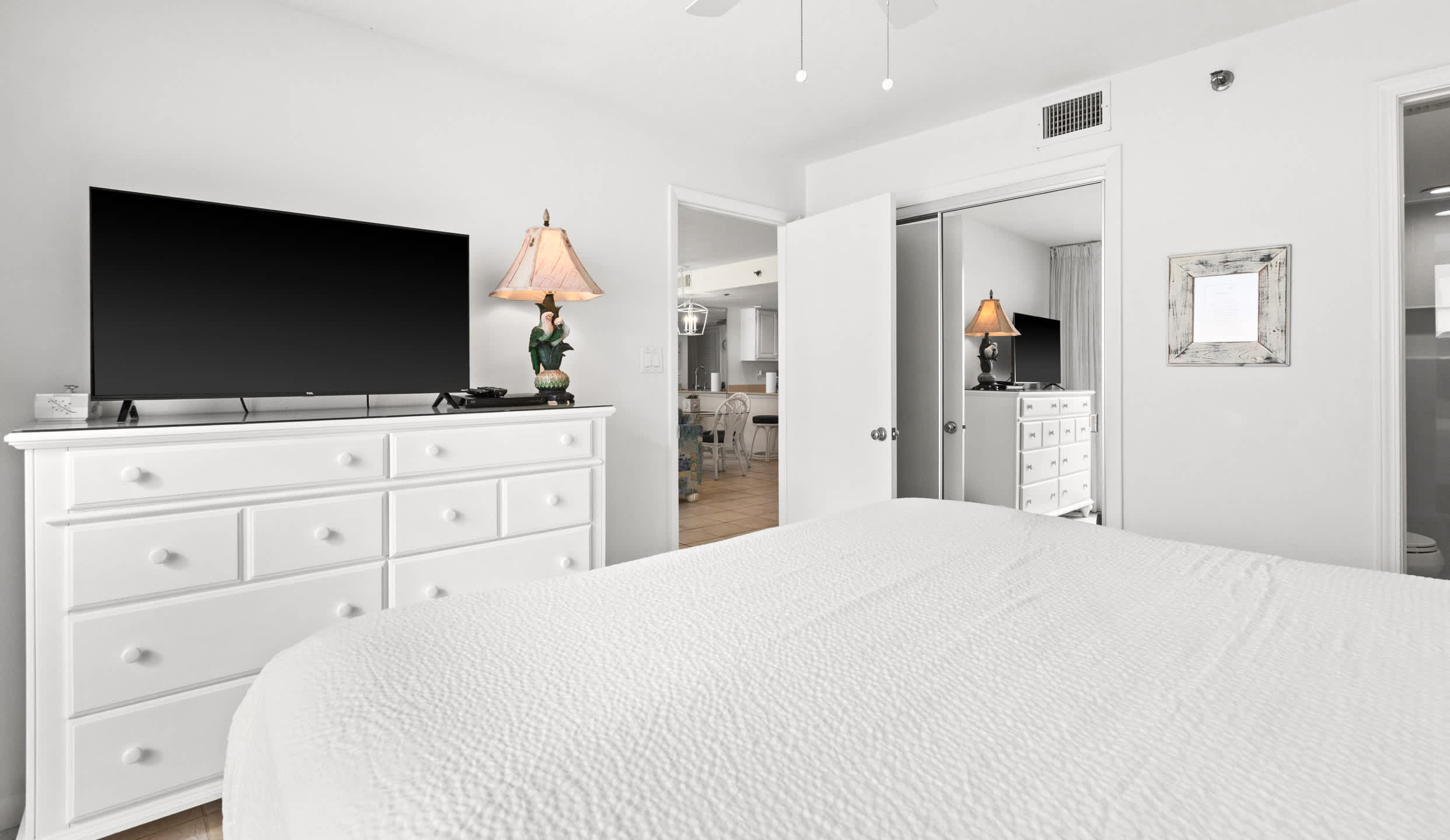 One Seagrove Place 0701 | Photo 19