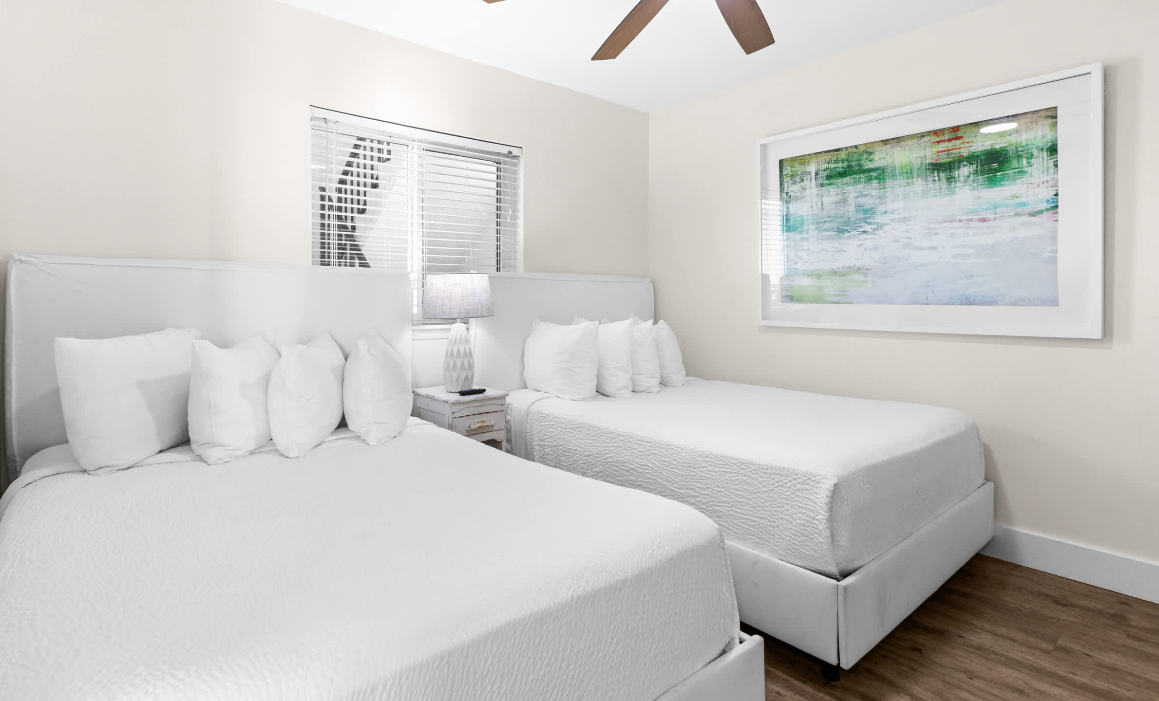 One Seagrove Place 0802 | Photo 18