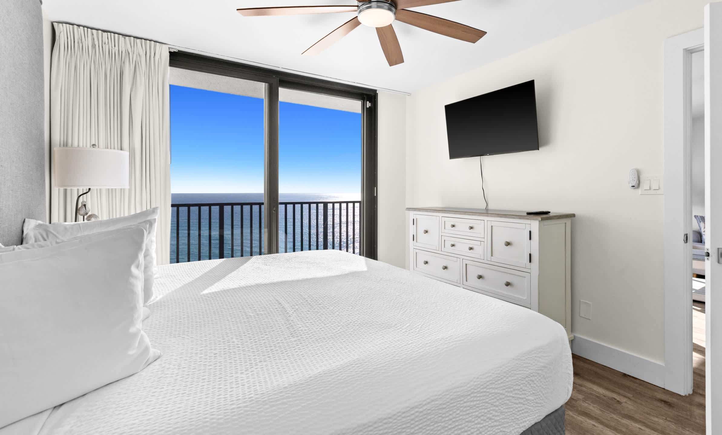 One Seagrove Place 0802 | Photo 15