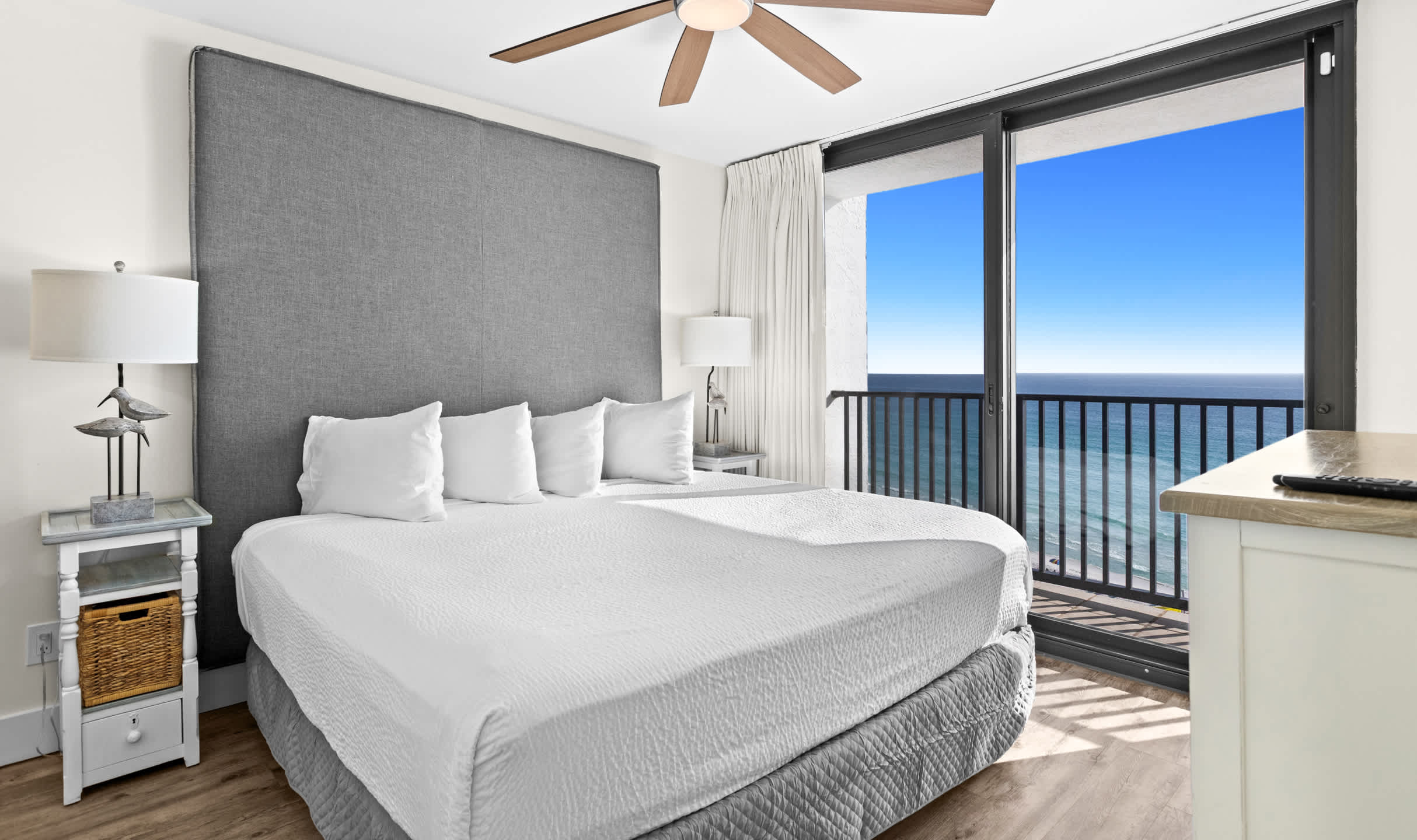 One Seagrove Place 0802 | Photo 14