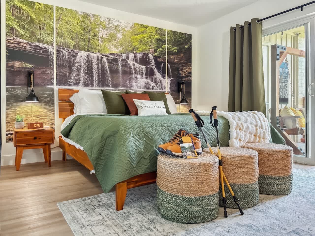 Creekside, walk to Landing and convention center — Branson, MO — vacation rental