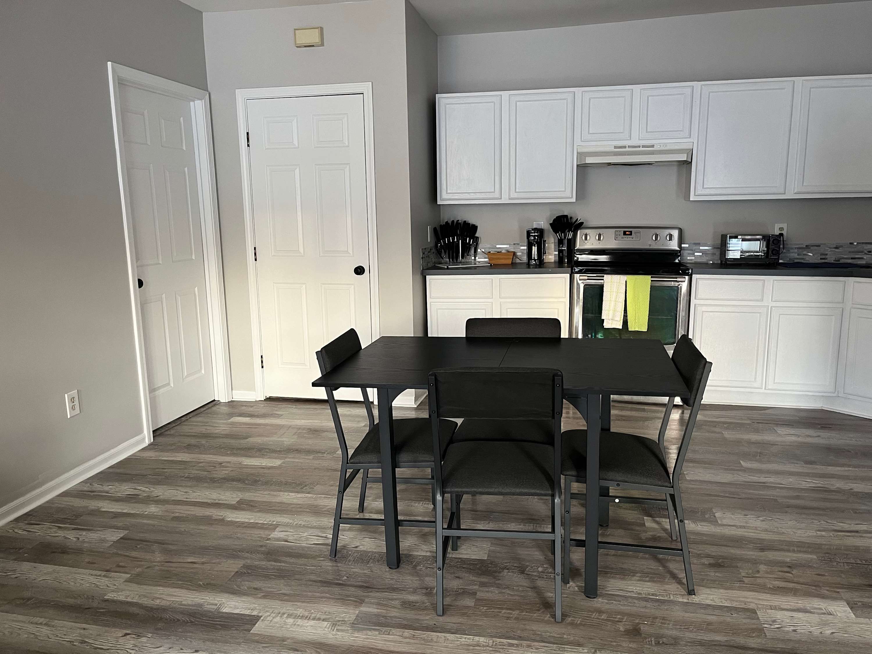 Dining Room — photo 5