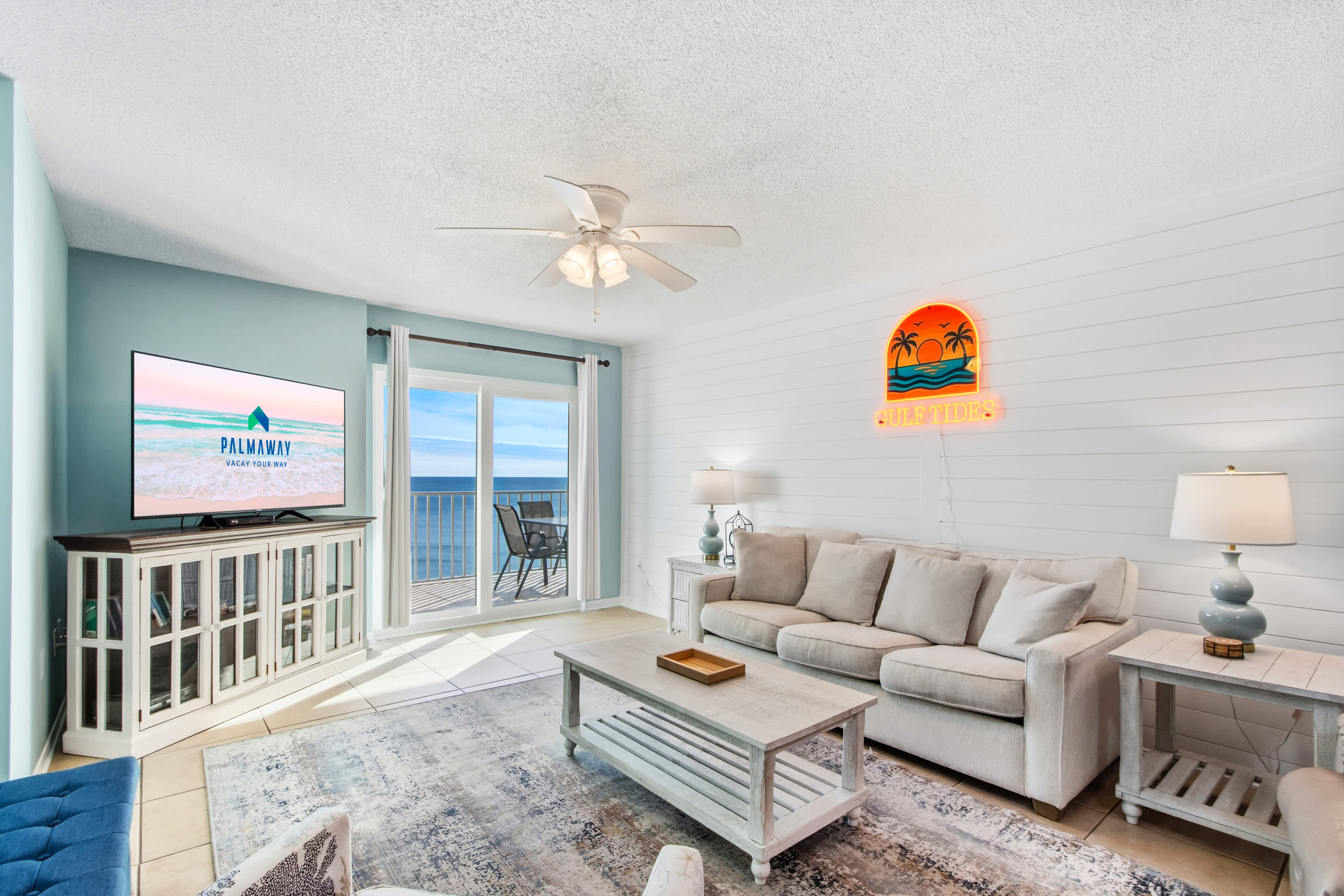 Beautiful 2B/2B Beach Views & Best Eats | Palmaway