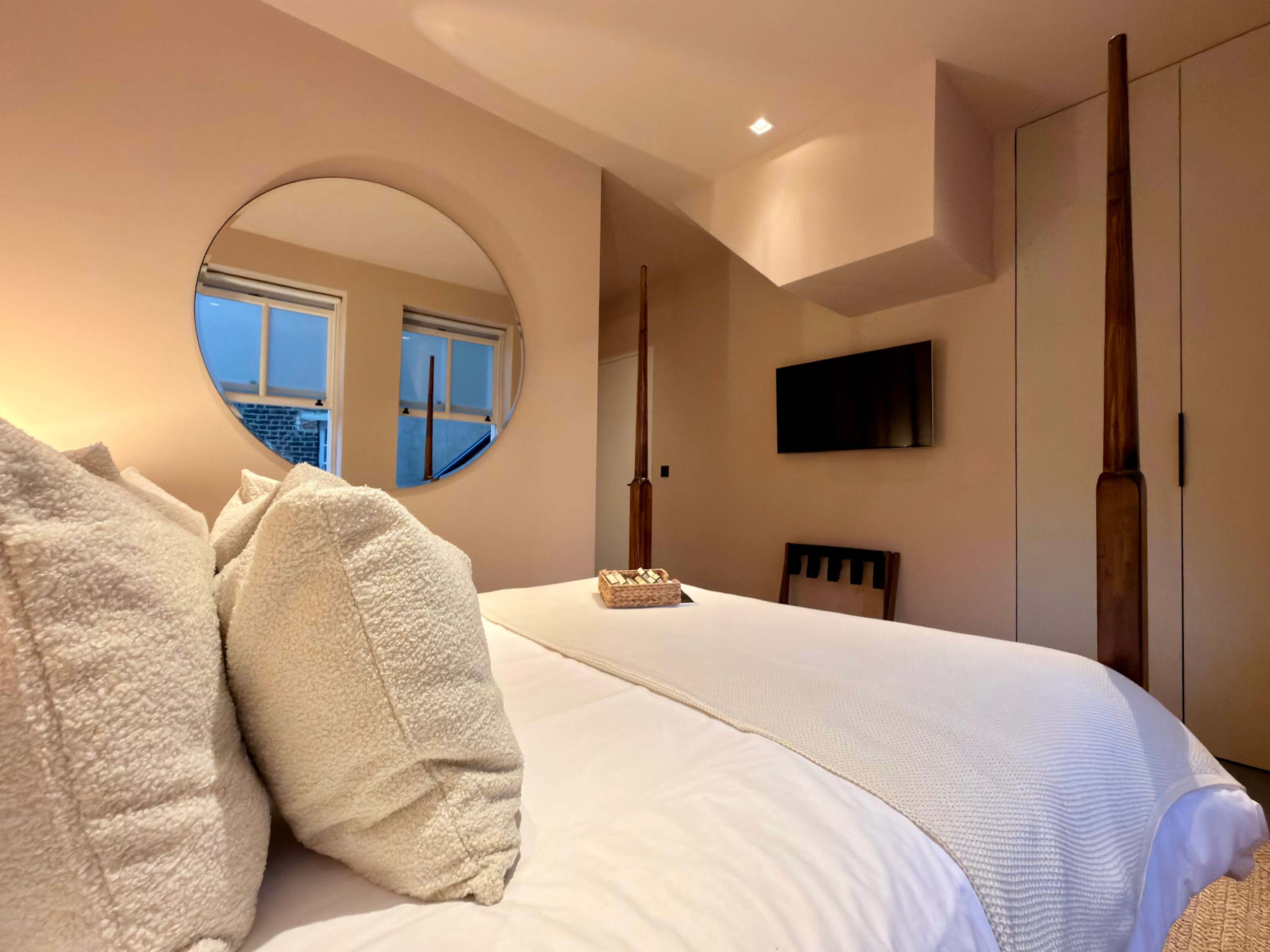 Exclusive 3BR Duplex – Notting Hill & Holland Park in Royal Crescent W11 4SL - Property image 38 - VivreStays