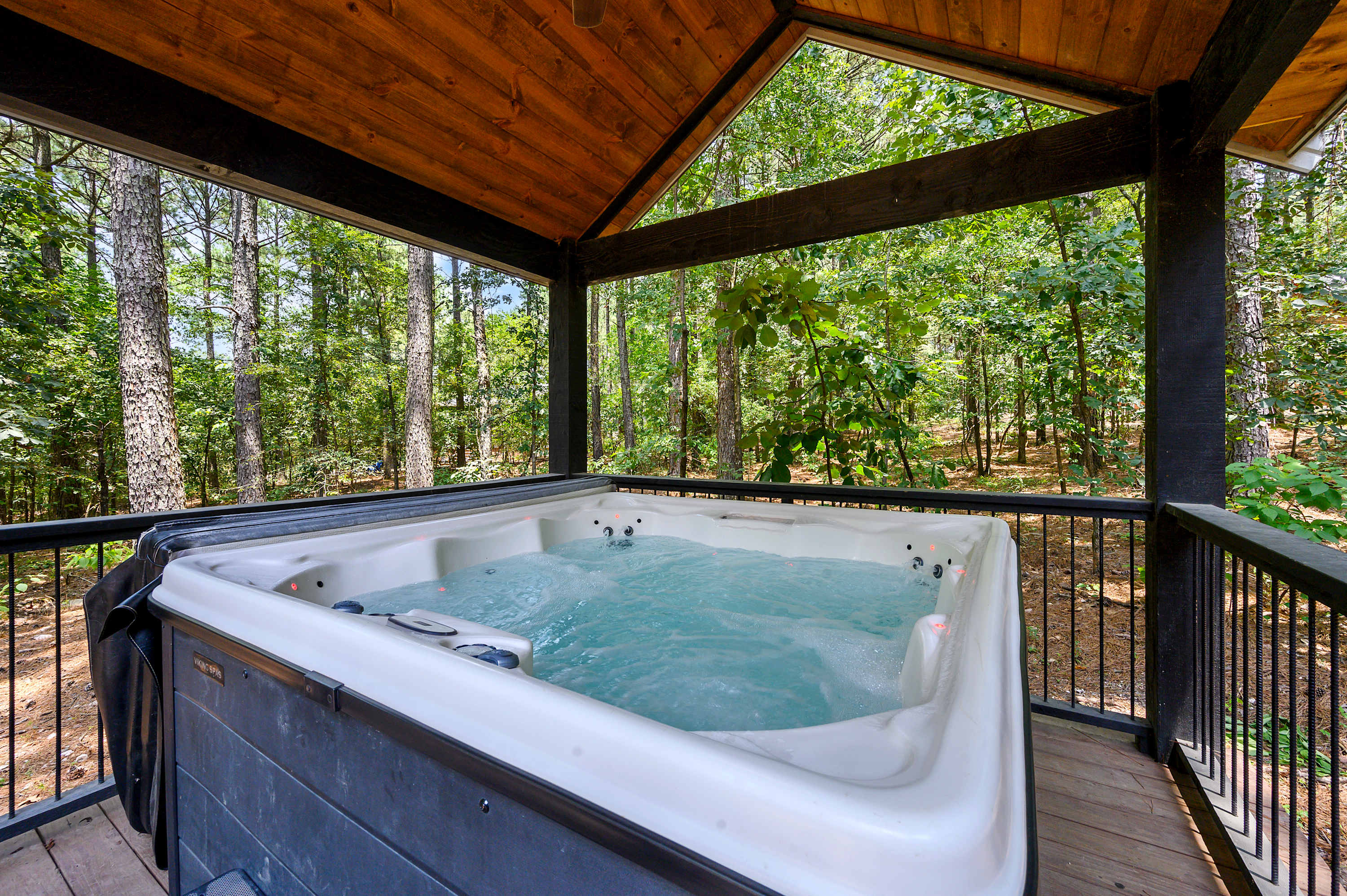 New!6BR Hot Tub-Firepit-Arcade-Playset! Sleeps 22!