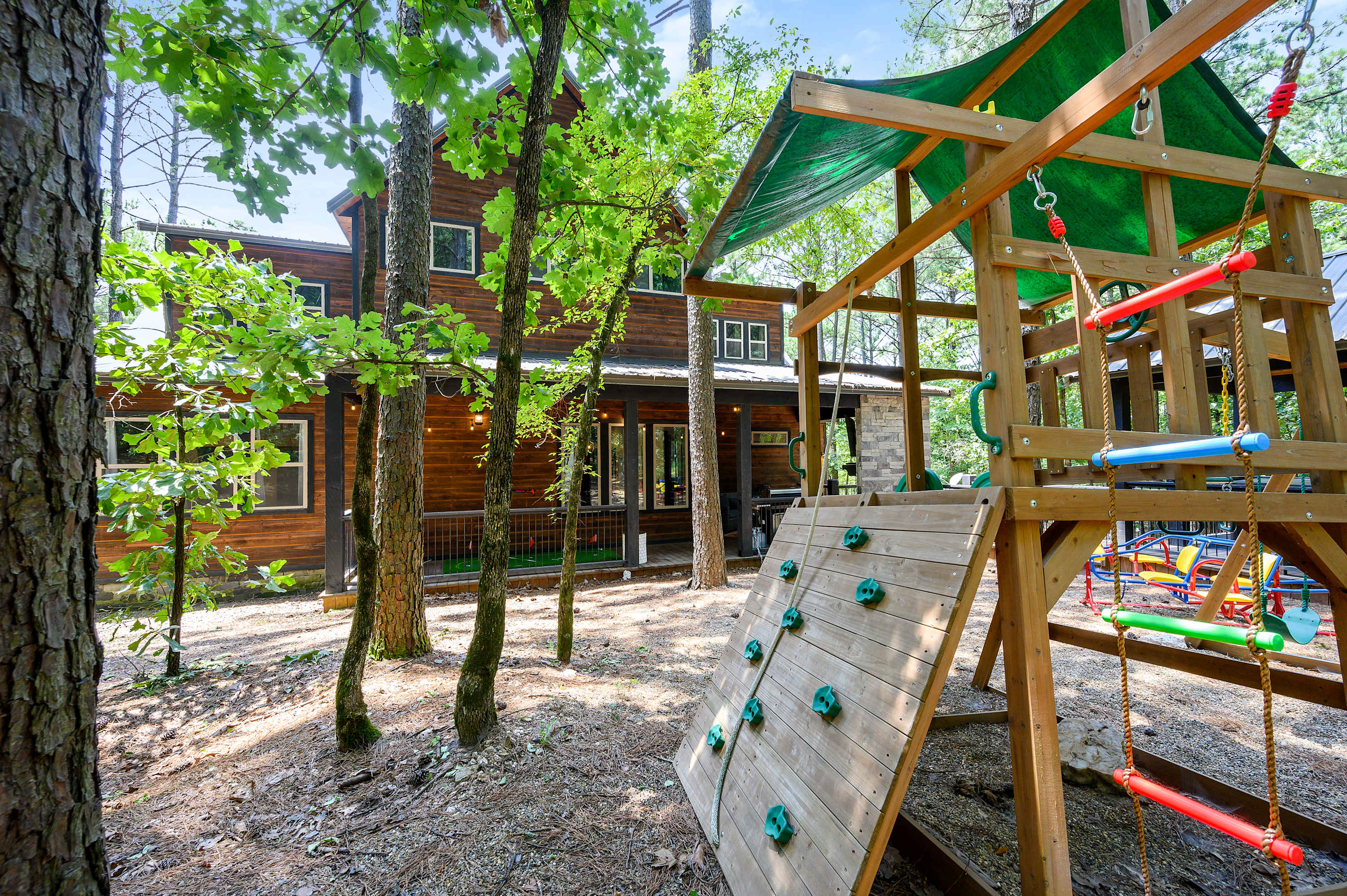 New!6BR Hot Tub-Firepit-Arcade-Playset! Sleeps 22!