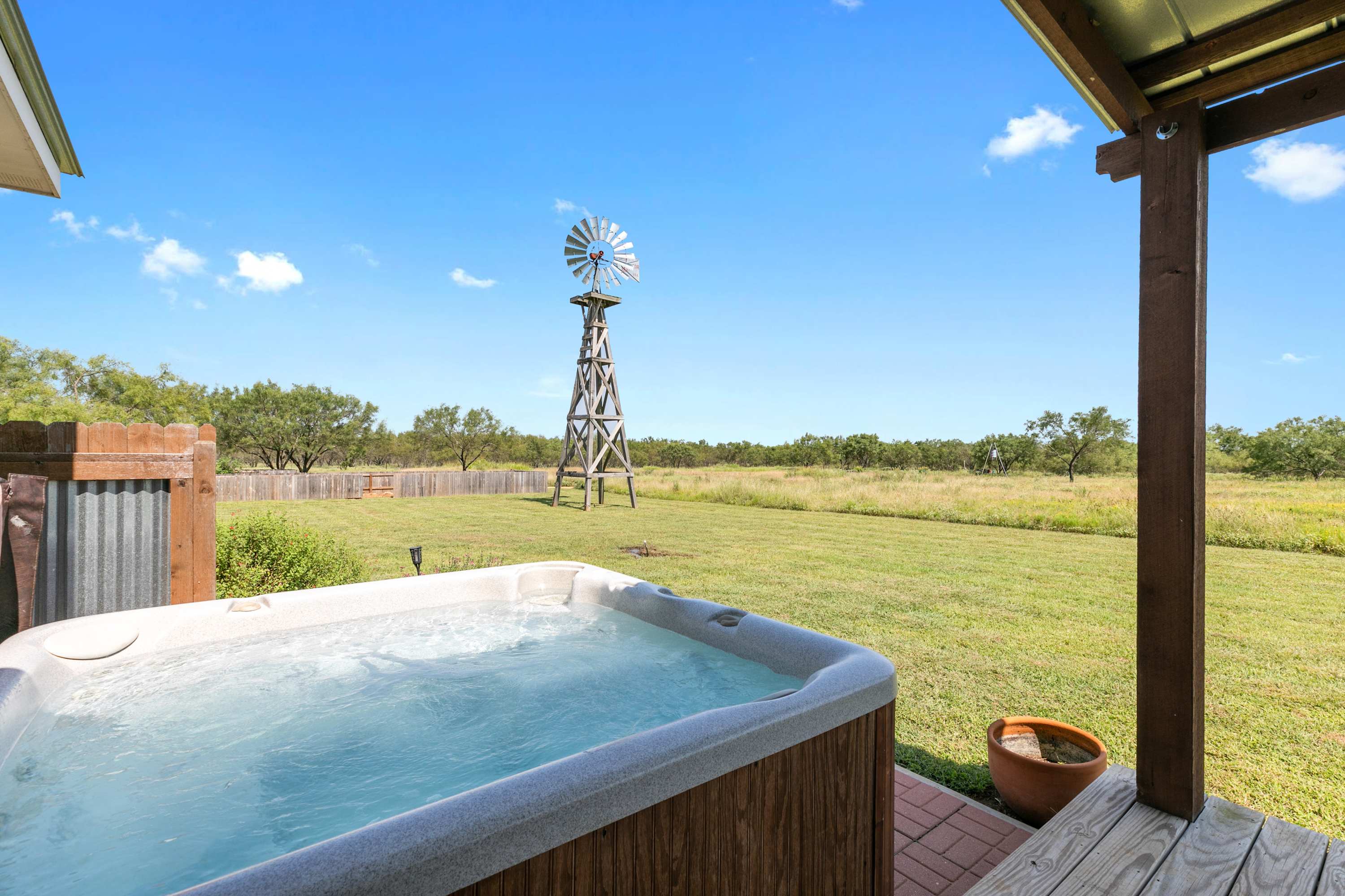 Sundance Studio - Hot Tub & Fire Pit — Fredericksburg, TX — vacation rental