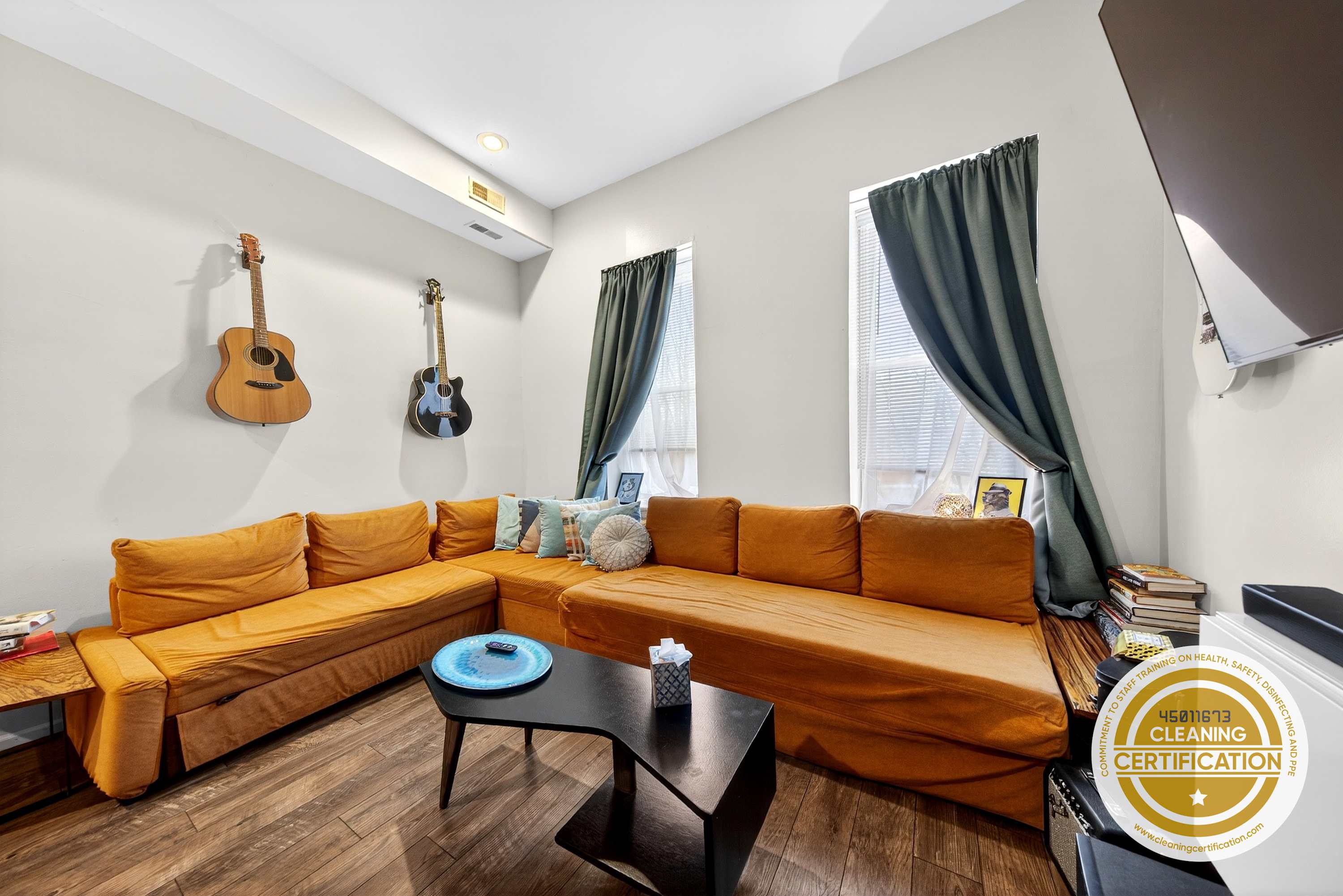 Stylish STL Gem ABODEbucks — St. Louis, MO — vacation rental