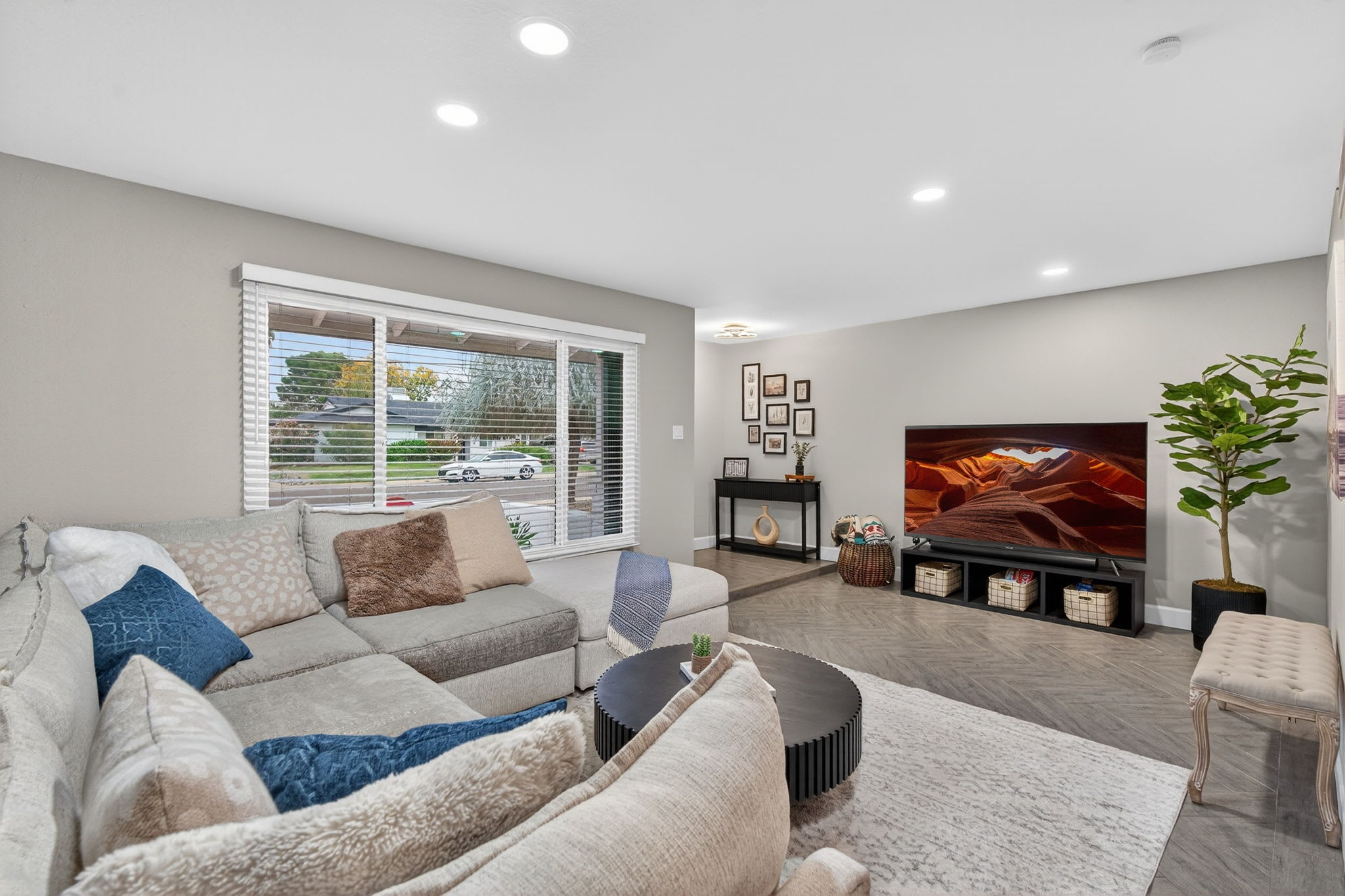 Pool, IceBath, Mini Putt, Patio | Downtown Phoenix 6