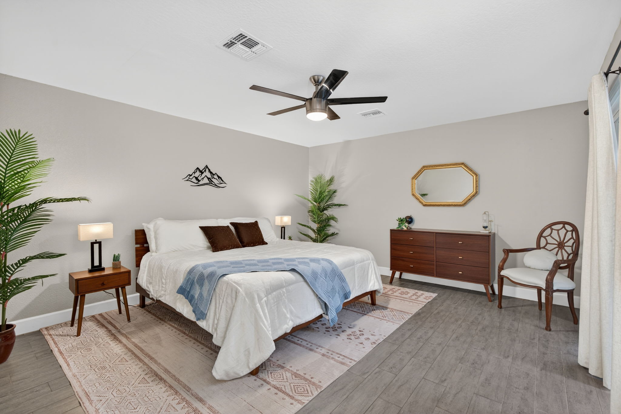 Pool, IceBath, Mini Putt, Patio | Downtown Phoenix 3