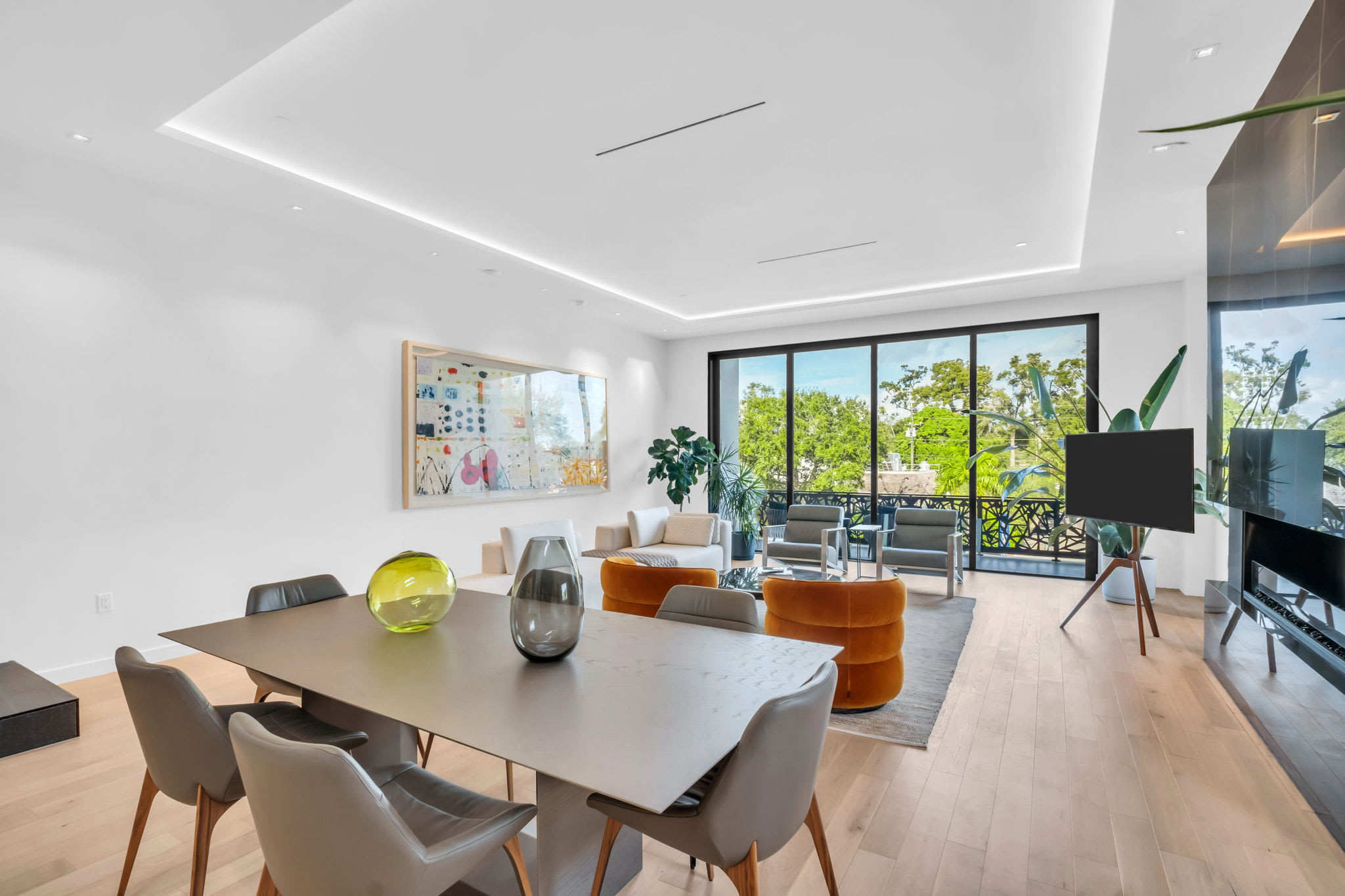 Luxury Sky Loft w/ Rooftop Lounge & Garage