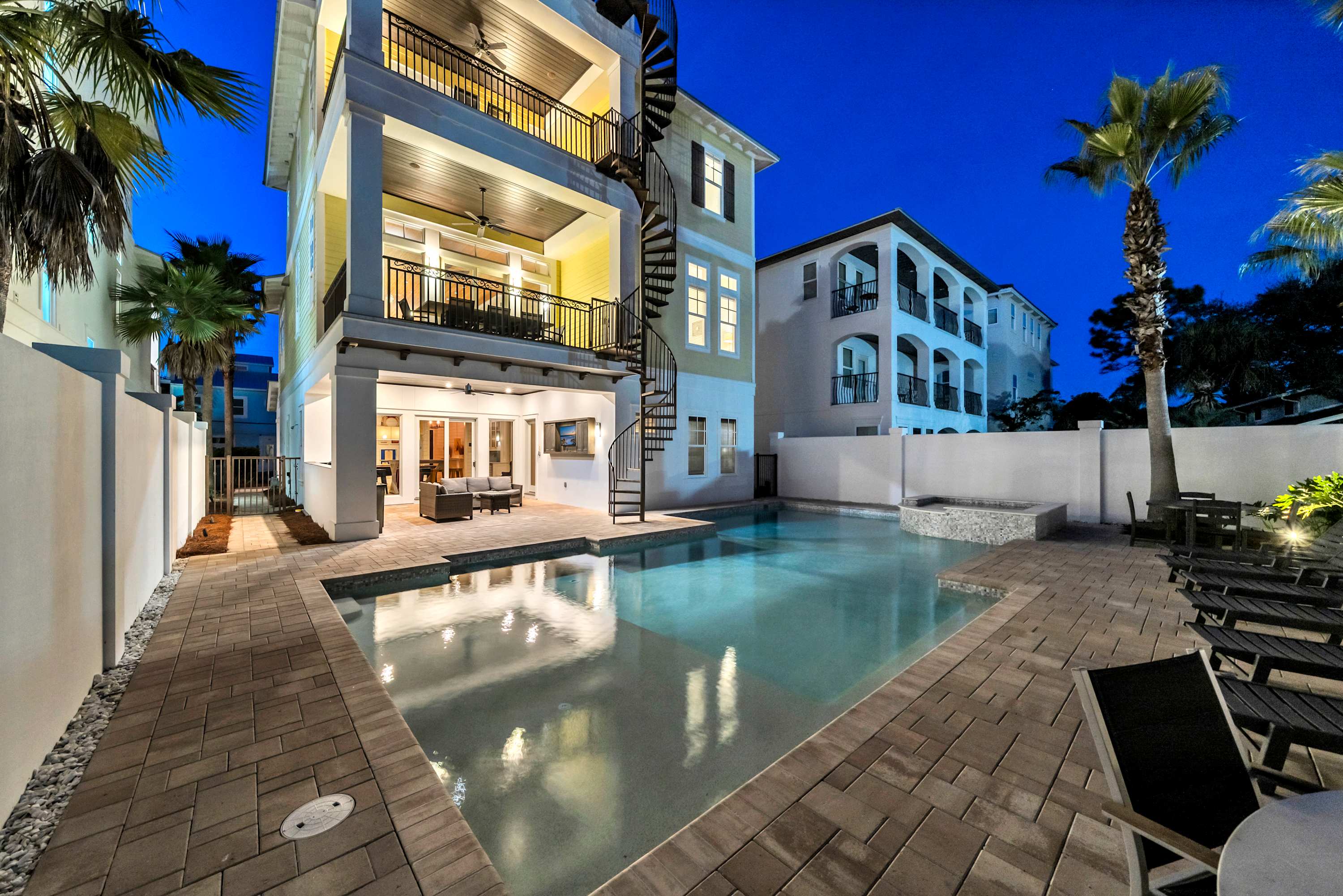 Wintertide | Frangista Beach's Finest Home | Large Pool & Outdoor Summer Kitchen — Miramar Beach, FL — vacation rental