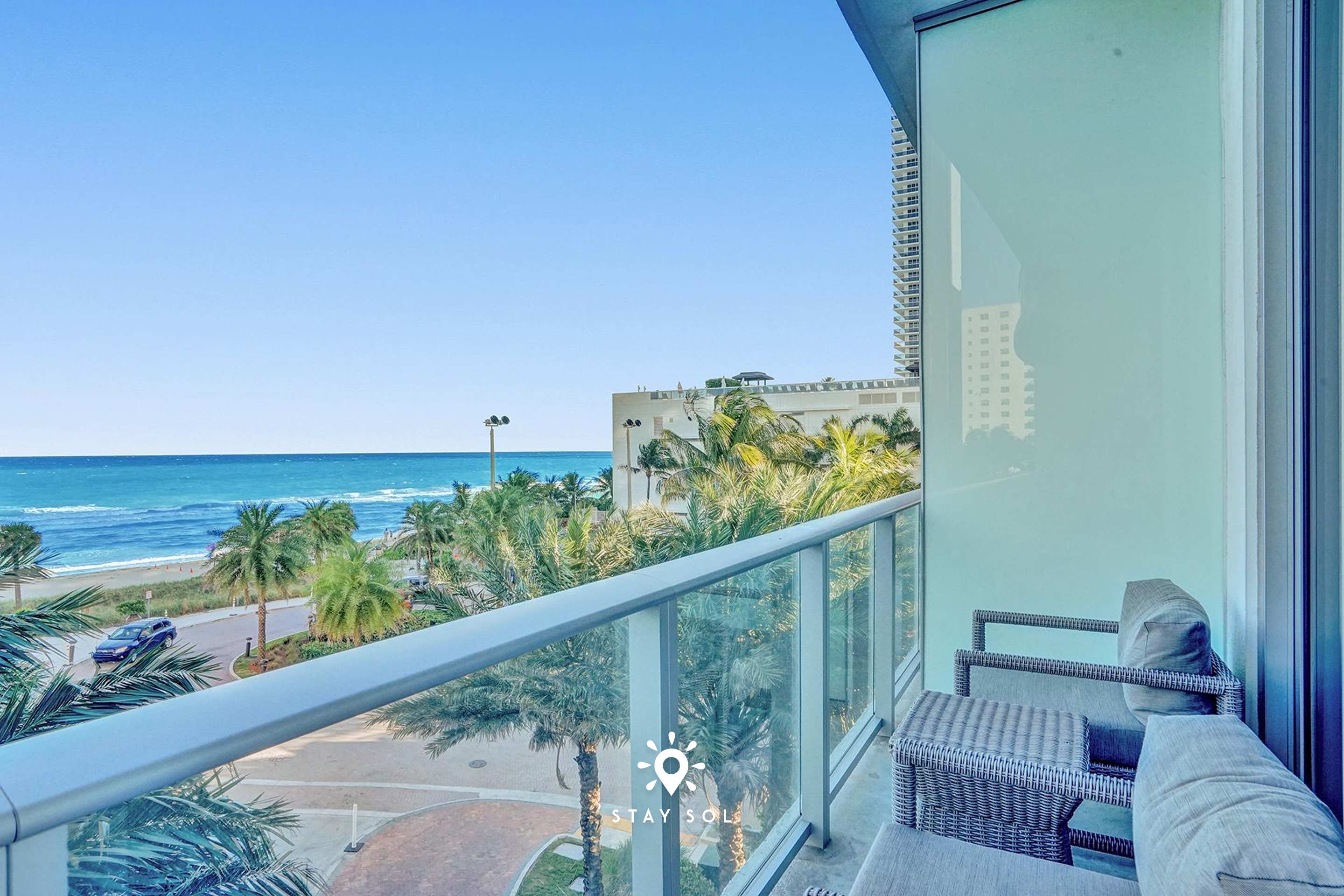 Cozy Apartment -Balcony & Beachfront Resort — Hollywood, FL — vacation rental