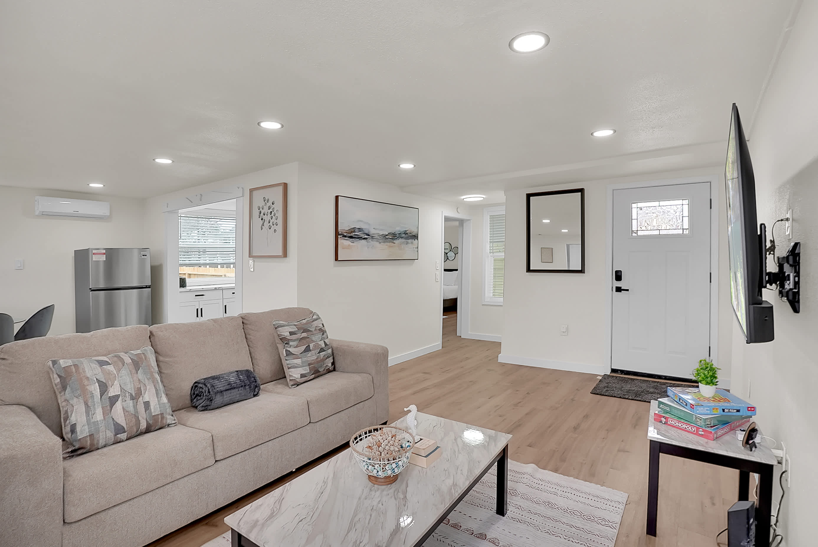 Boardwalk Bungalow 1 For 6