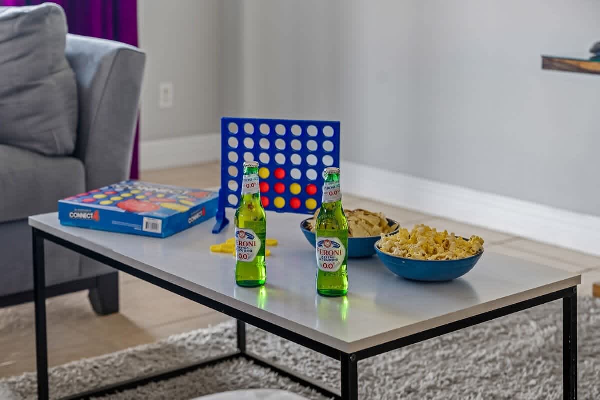 Estate w/private pool & movie theater