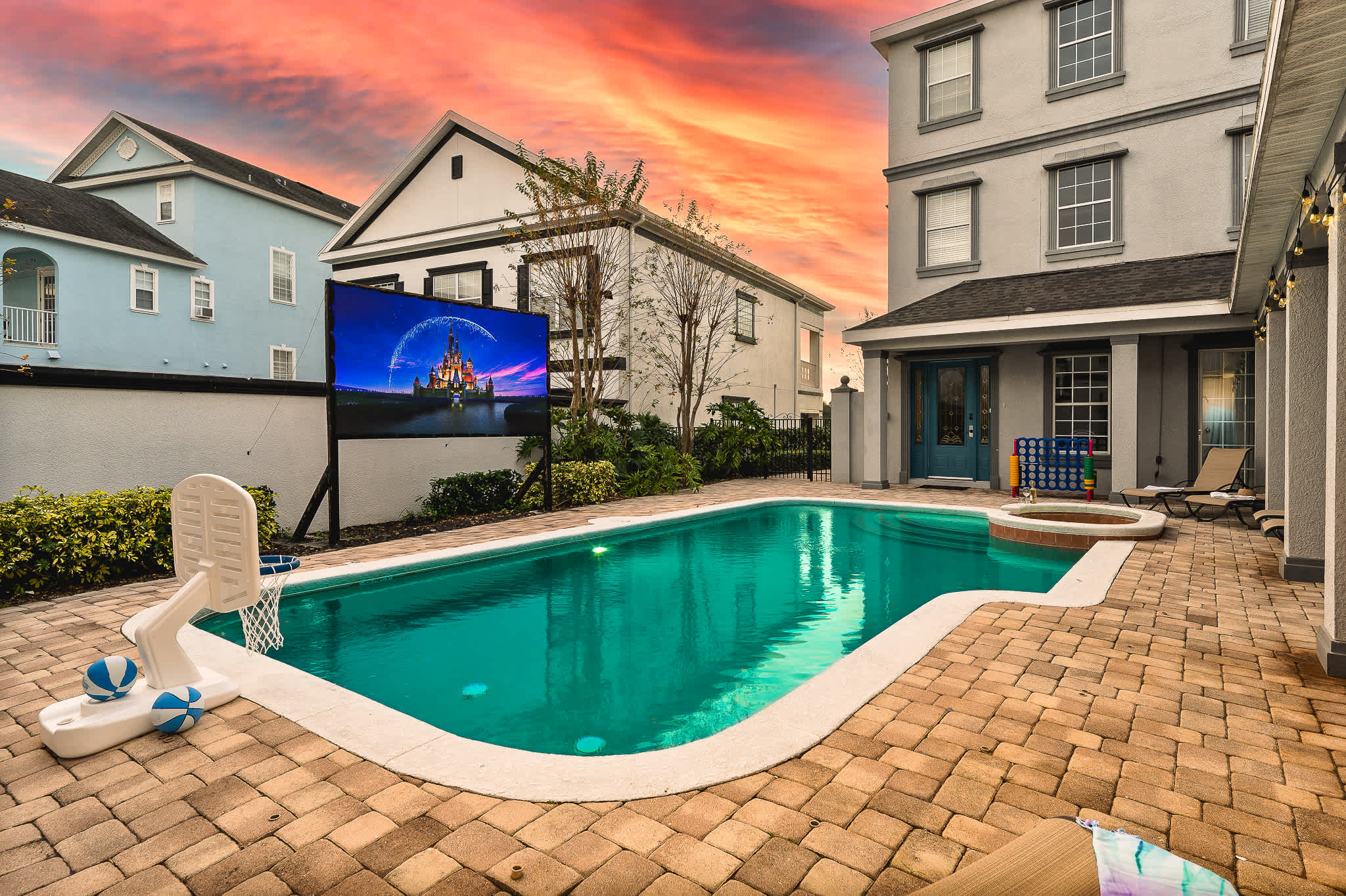 3-story villa w/ pool, game room & theater