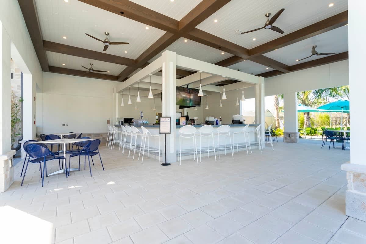 Townhome near Disney w/ pool & waterpark access