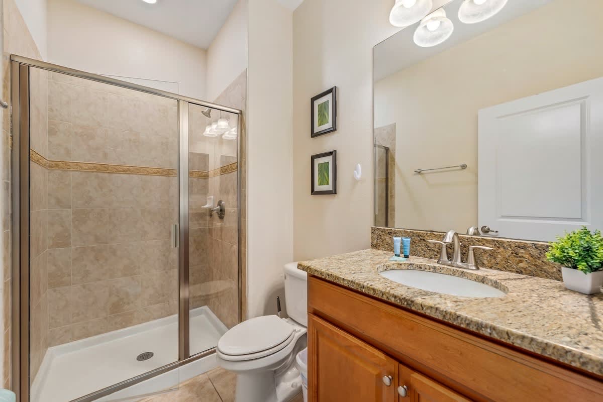 Townhome near Disney w/ pool & waterpark access