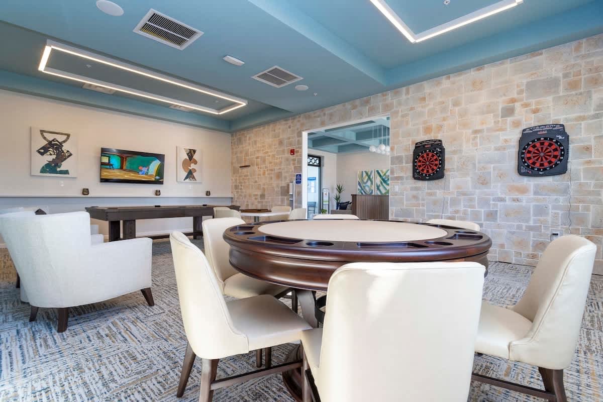 Townhome near Disney w/ pool & waterpark access