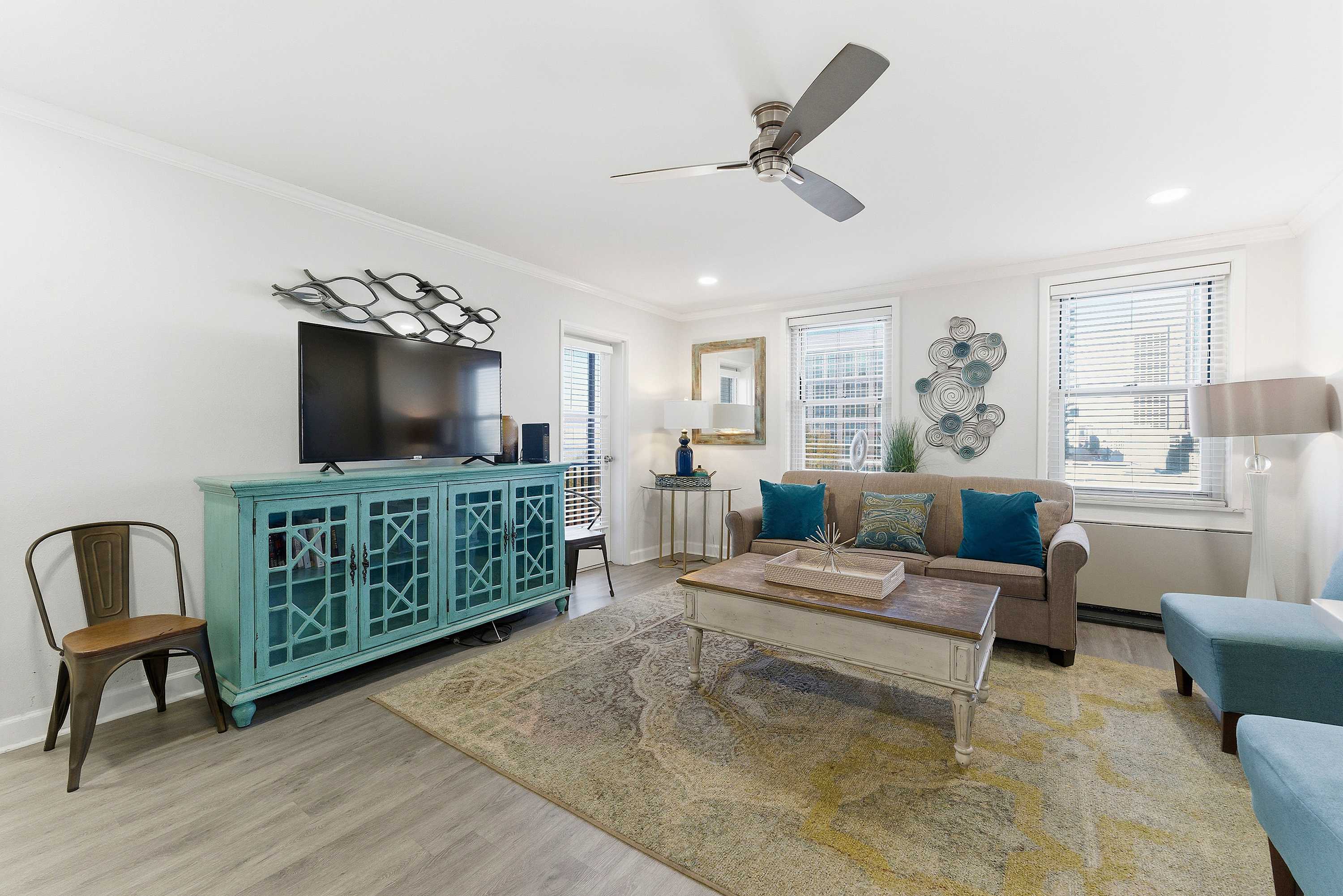 Downtown Delight For 4 5