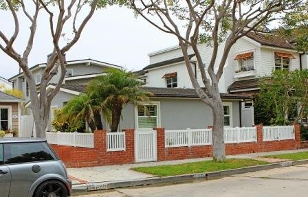 Beachfront Newport Gem with BBQ, Patio and Garage — Newport Beach, CA — vacation rental