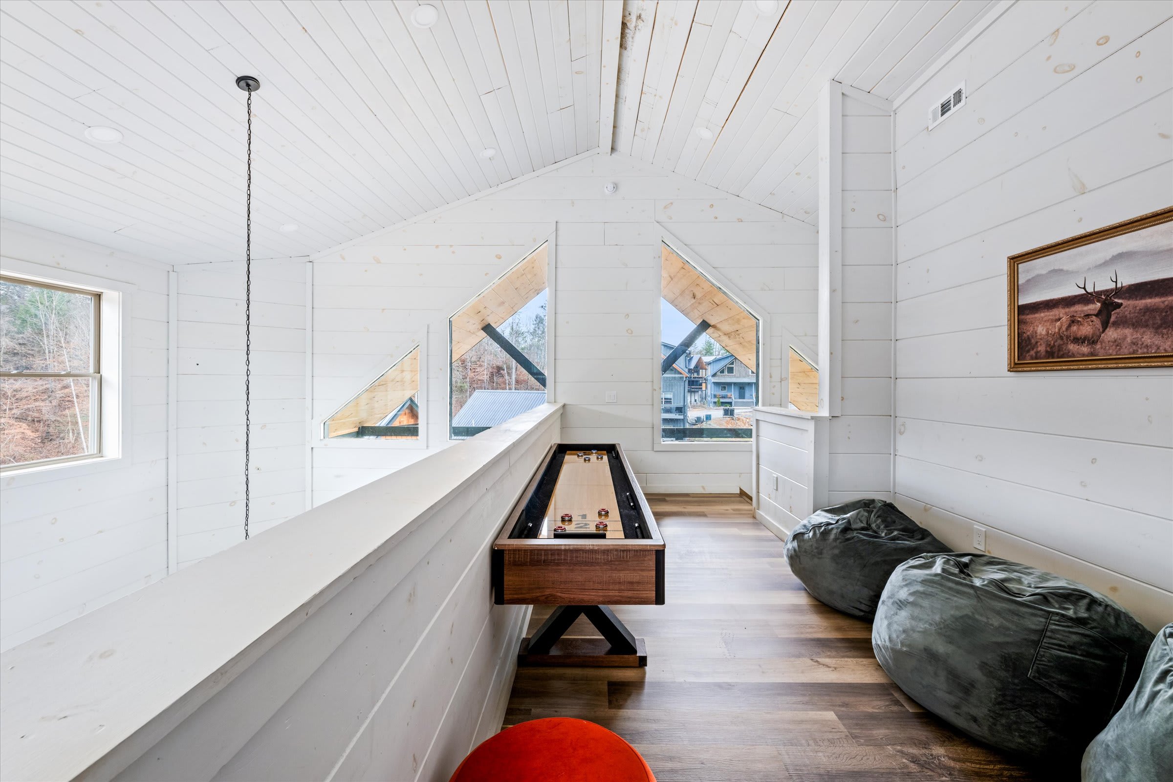 Serene cabin w/ pool, hot tub & game room