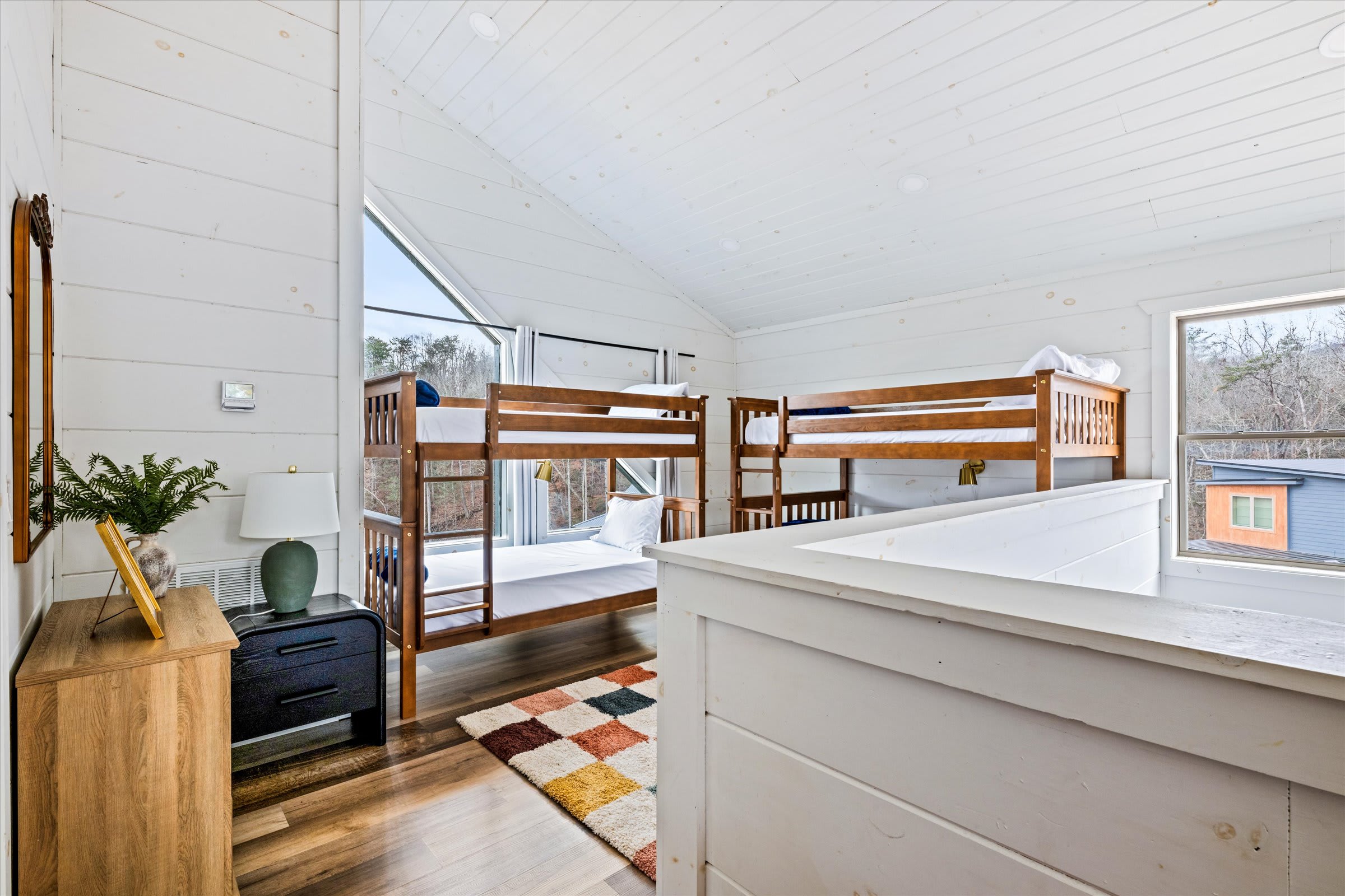 Serene cabin w/ pool, hot tub & game room