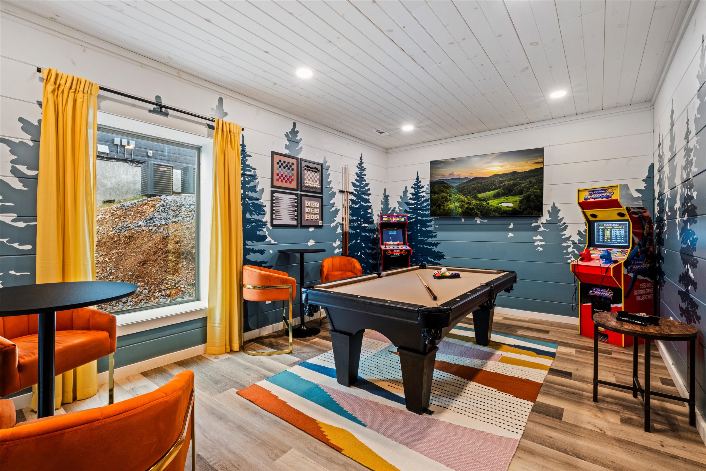 Serene cabin w/ pool, hot tub & game room