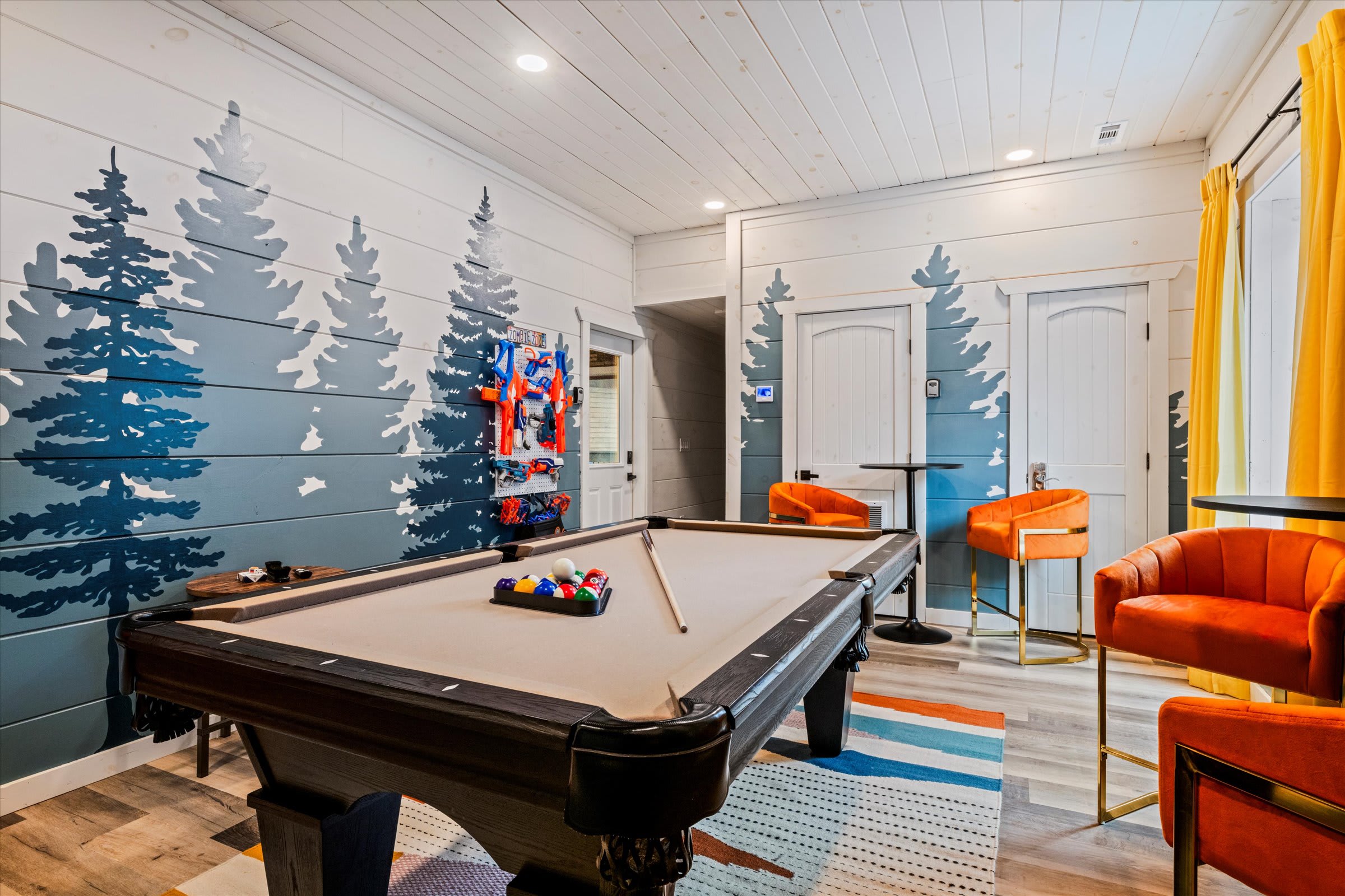 Serene cabin w/ pool, hot tub & game room