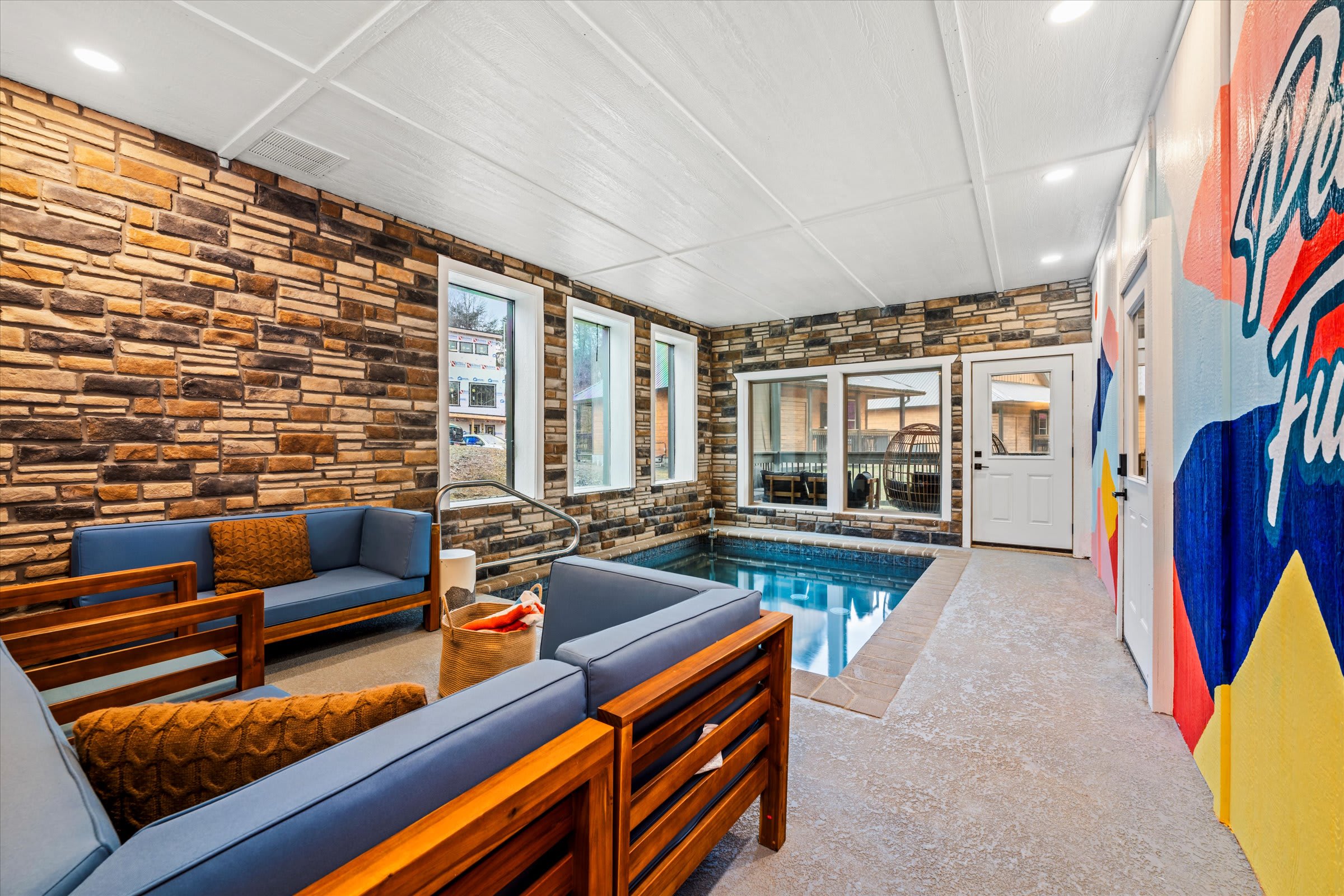 Serene cabin w/ pool, hot tub & game room