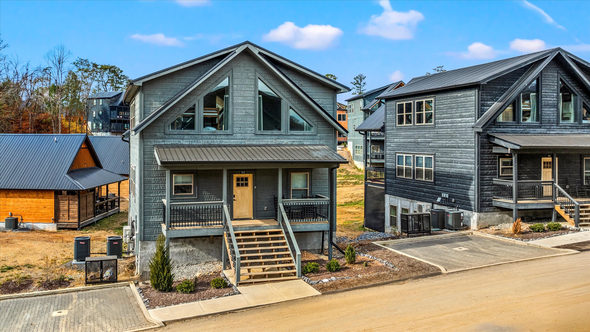 Serene cabin w/ pool, hot tub & game room