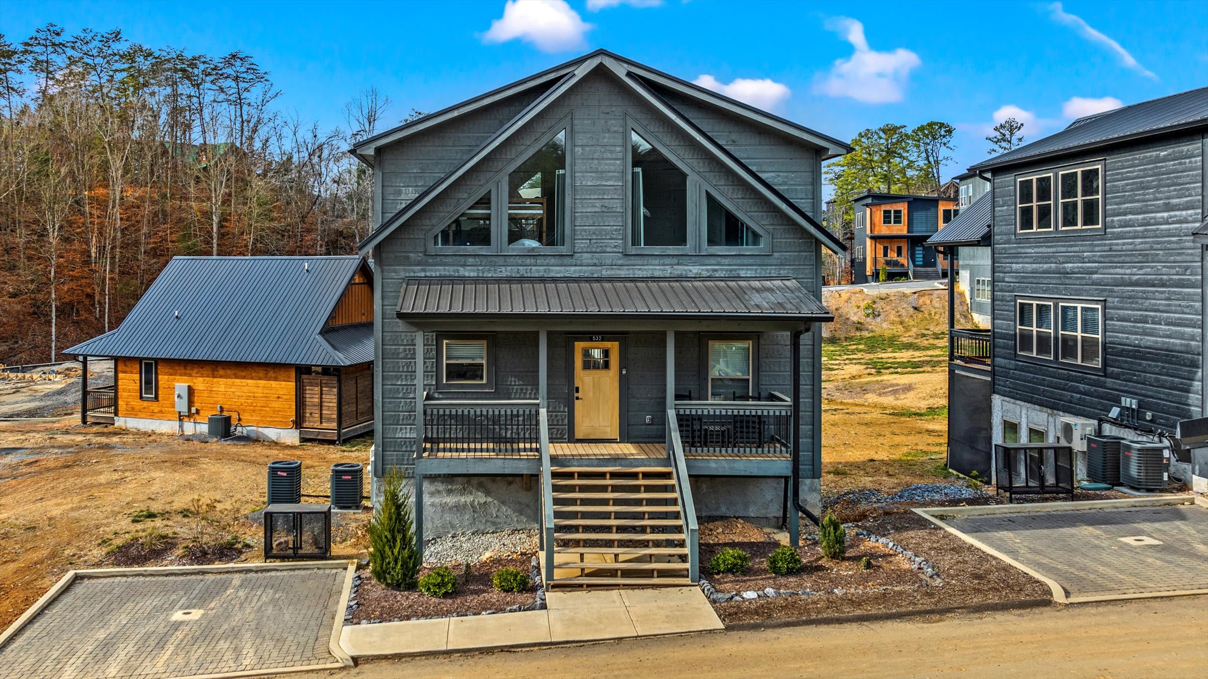 Serene cabin w/ pool, hot tub & game room