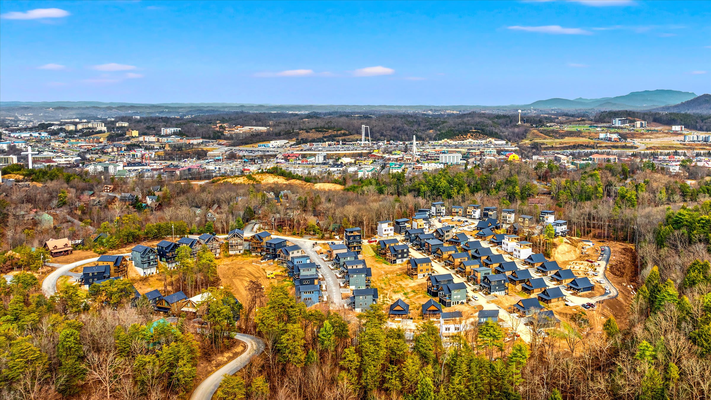 Serene cabin w/ pool, hot tub & game room