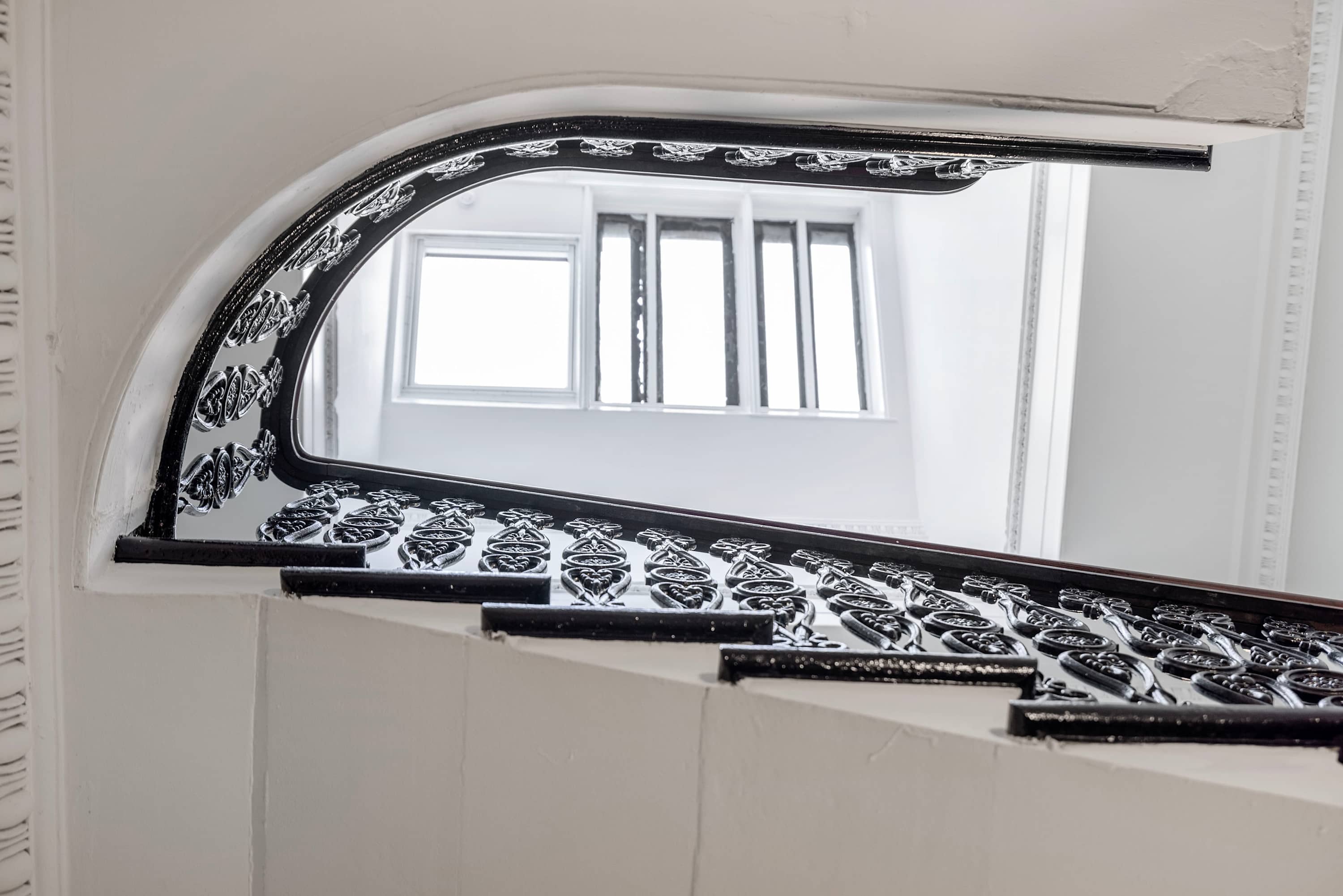 View Luxury City Centre Apartment | Near Hydro & Major Stations in Bath Street 92 G2 2EJ Luxury City Centre Apartment | Near Hydro & Major Stations in Bath Street 92 G2 2EJ - Property image 33 - VivreStays