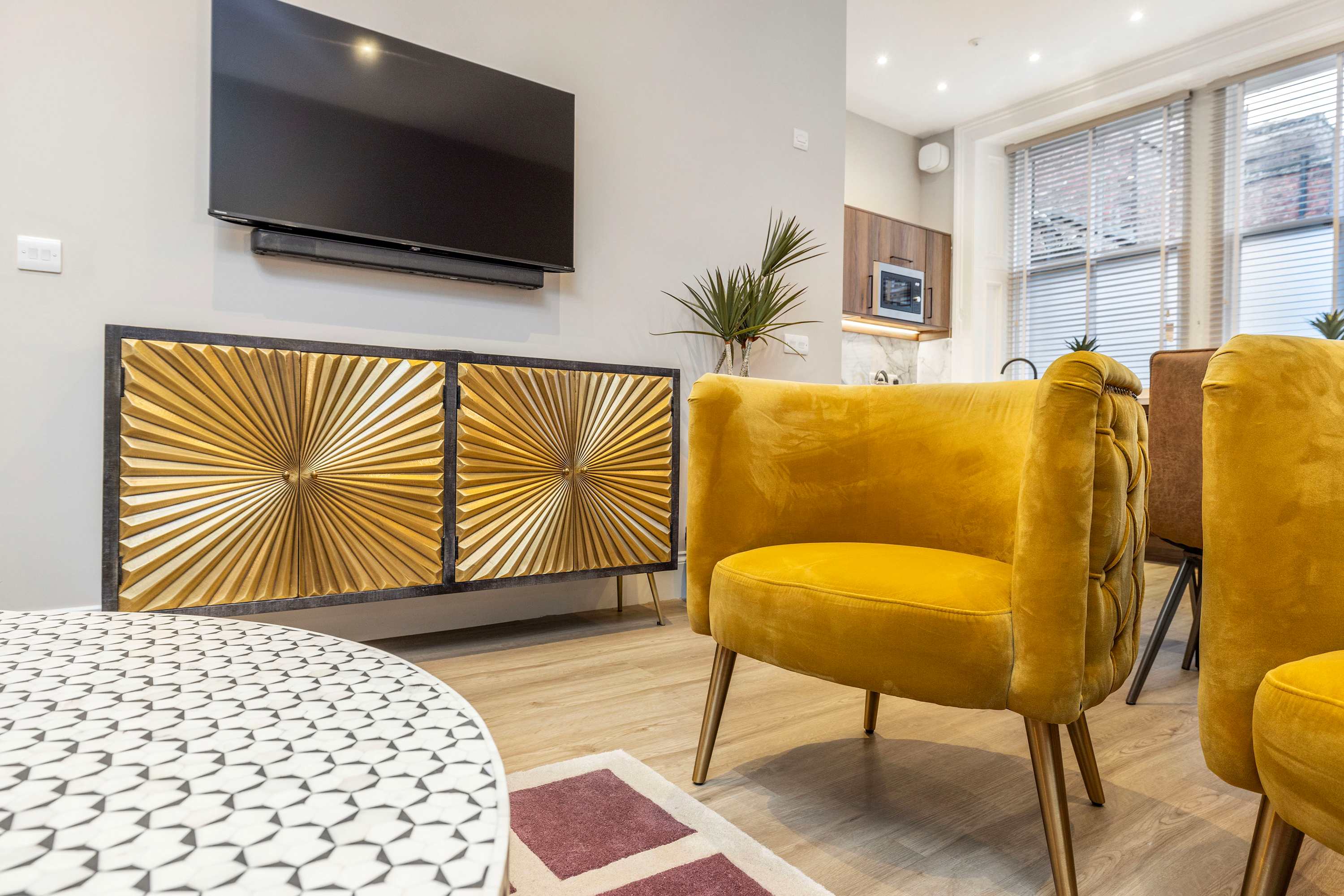 View Luxury City Centre Apartment | Near Hydro & Major Stations in Bath Street 92 G2 2EJ Luxury City Centre Apartment | Near Hydro & Major Stations in Bath Street 92 G2 2EJ - Property image 3 - VivreStays