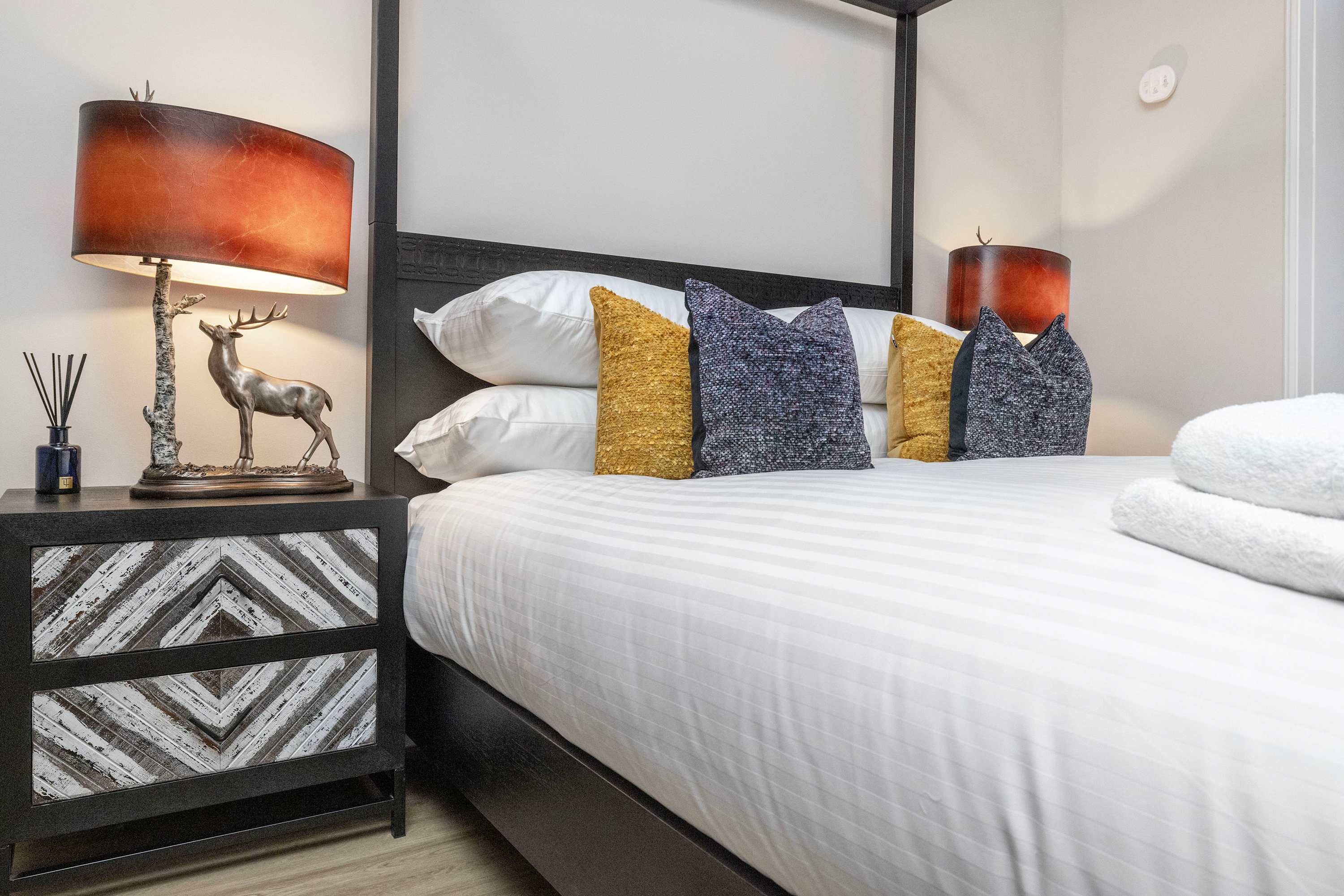 View Luxury City Centre Apartment | Near Hydro & Major Stations in Bath Street 92 G2 2EJ Luxury City Centre Apartment | Near Hydro & Major Stations in Bath Street 92 G2 2EJ - Property image 16 - VivreStays