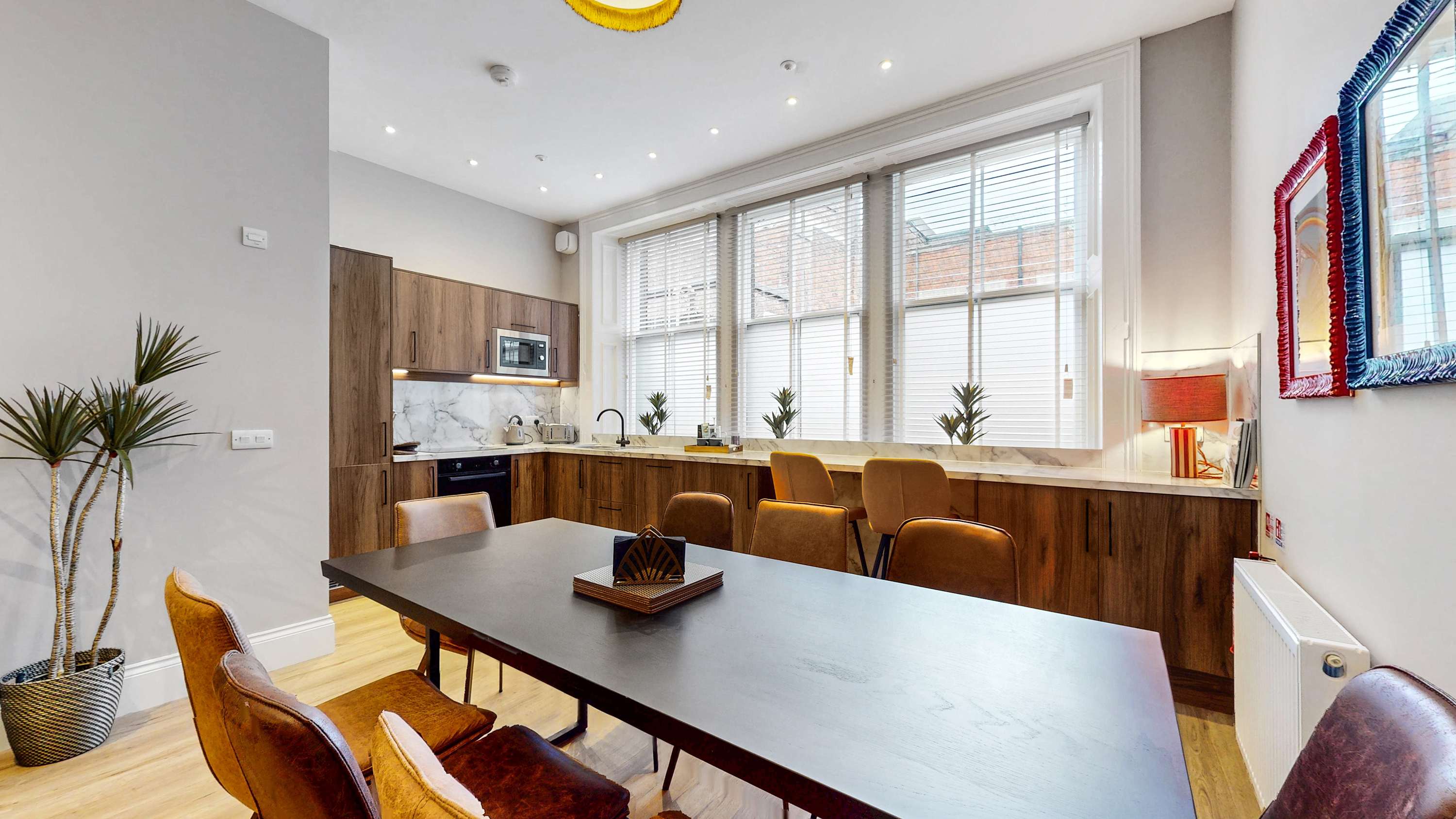 View Luxury City Centre Apartment | Near Hydro & Major Stations in Bath Street 92 G2 2EJ Luxury City Centre Apartment | Near Hydro & Major Stations in Bath Street 92 G2 2EJ - Property image 9 - VivreStays