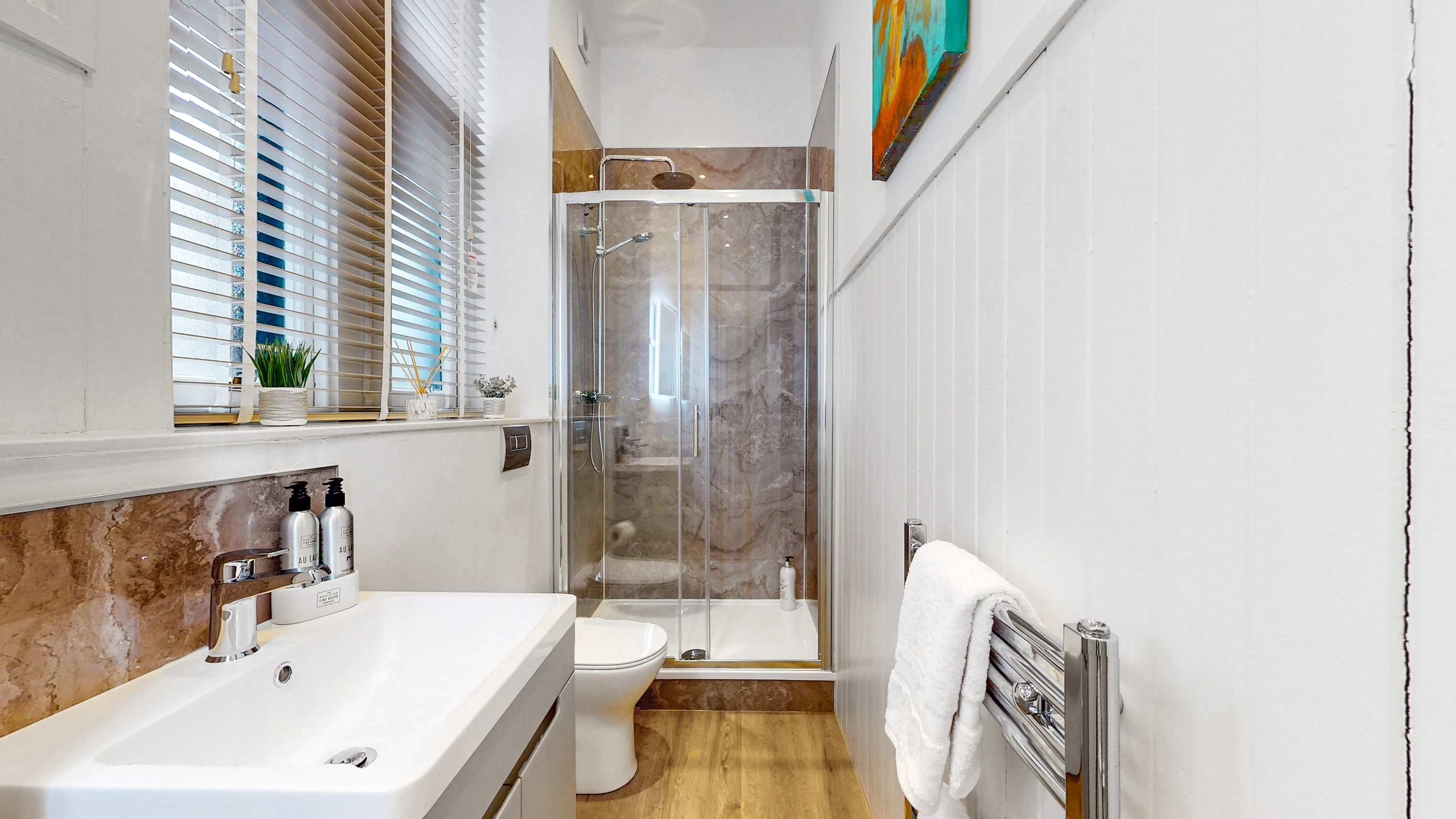 View Luxury City Centre Apartment | Near Hydro & Major Stations in Bath Street 92 G2 2EJ Luxury City Centre Apartment | Near Hydro & Major Stations in Bath Street 92 G2 2EJ - Property image 21 - VivreStays