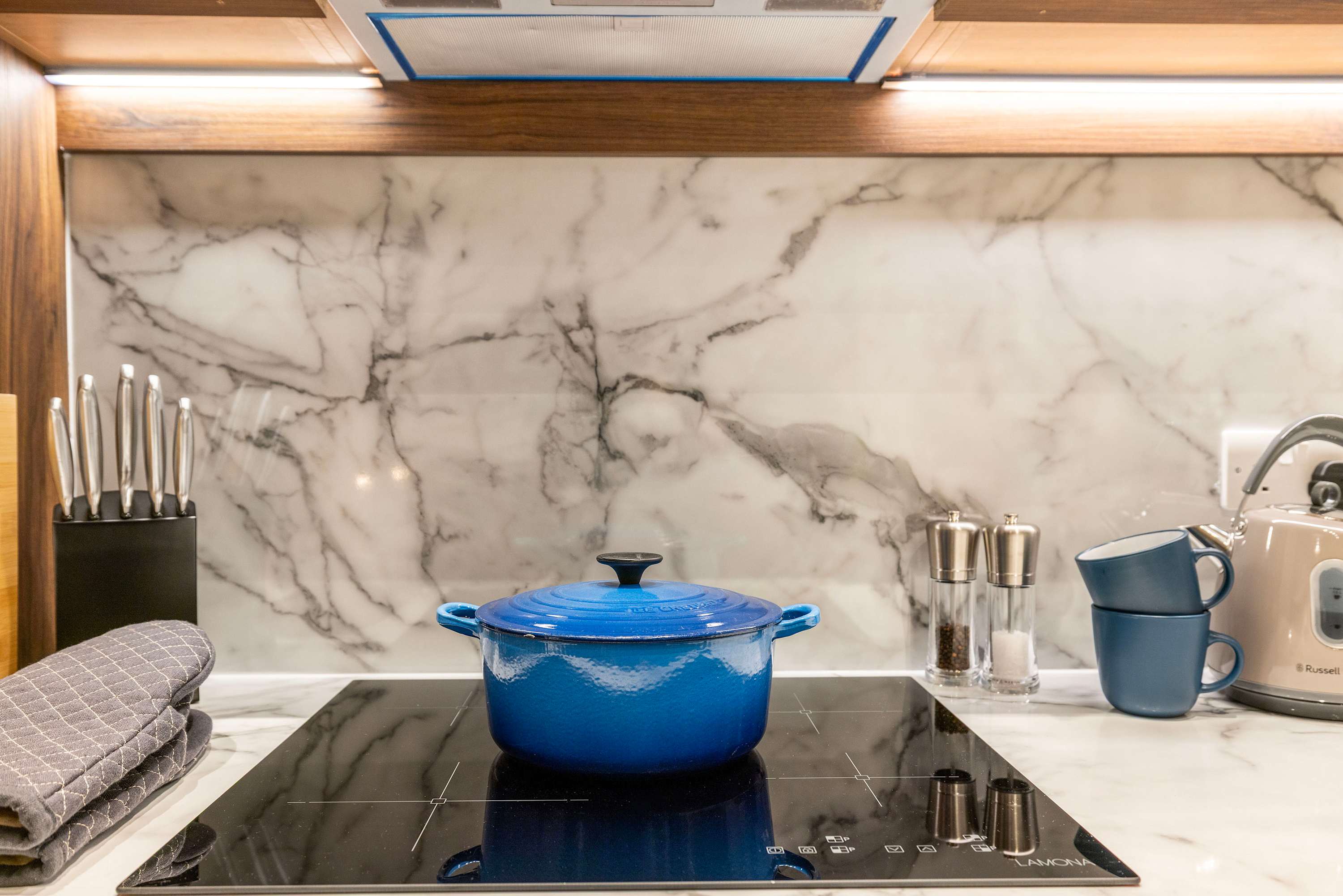 View Luxury City Centre Apartment | Near Hydro & Major Stations in Bath Street 92 G2 2EJ Luxury City Centre Apartment | Near Hydro & Major Stations in Bath Street 92 G2 2EJ - Property image 13 - VivreStays