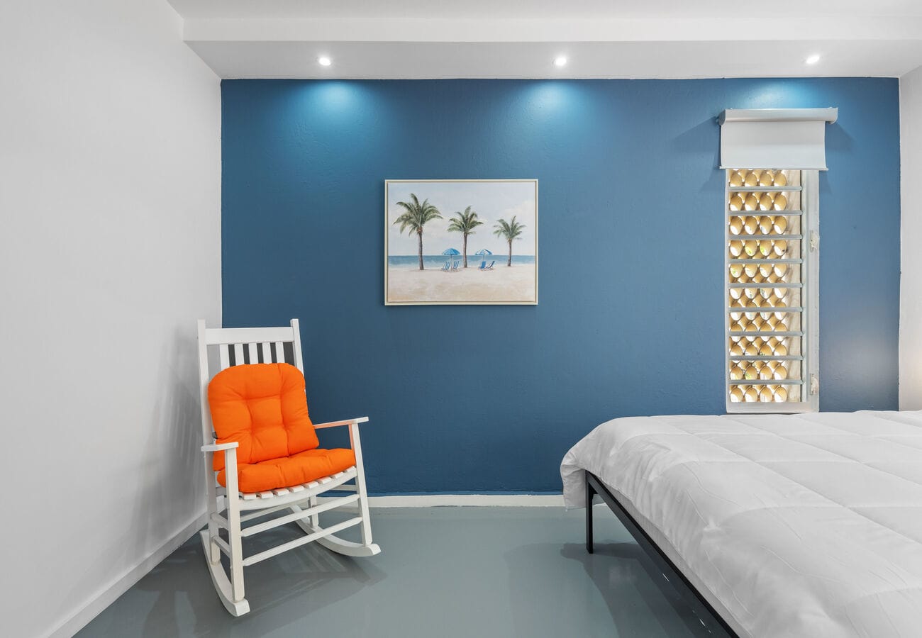 Condado Beach | Complimentary Coffee & Treats 6