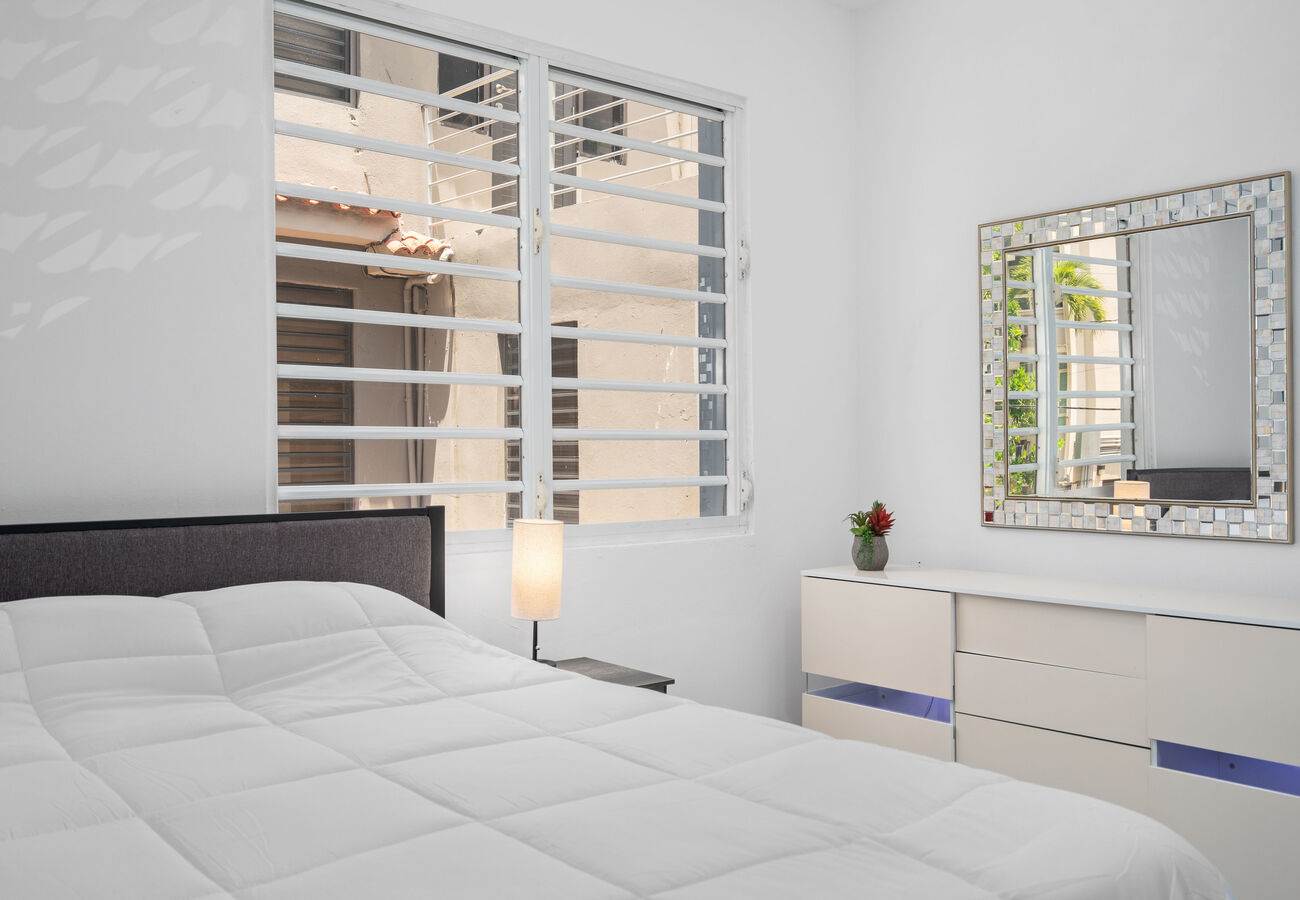 Condado Beach | Complimentary Coffee & Treats
