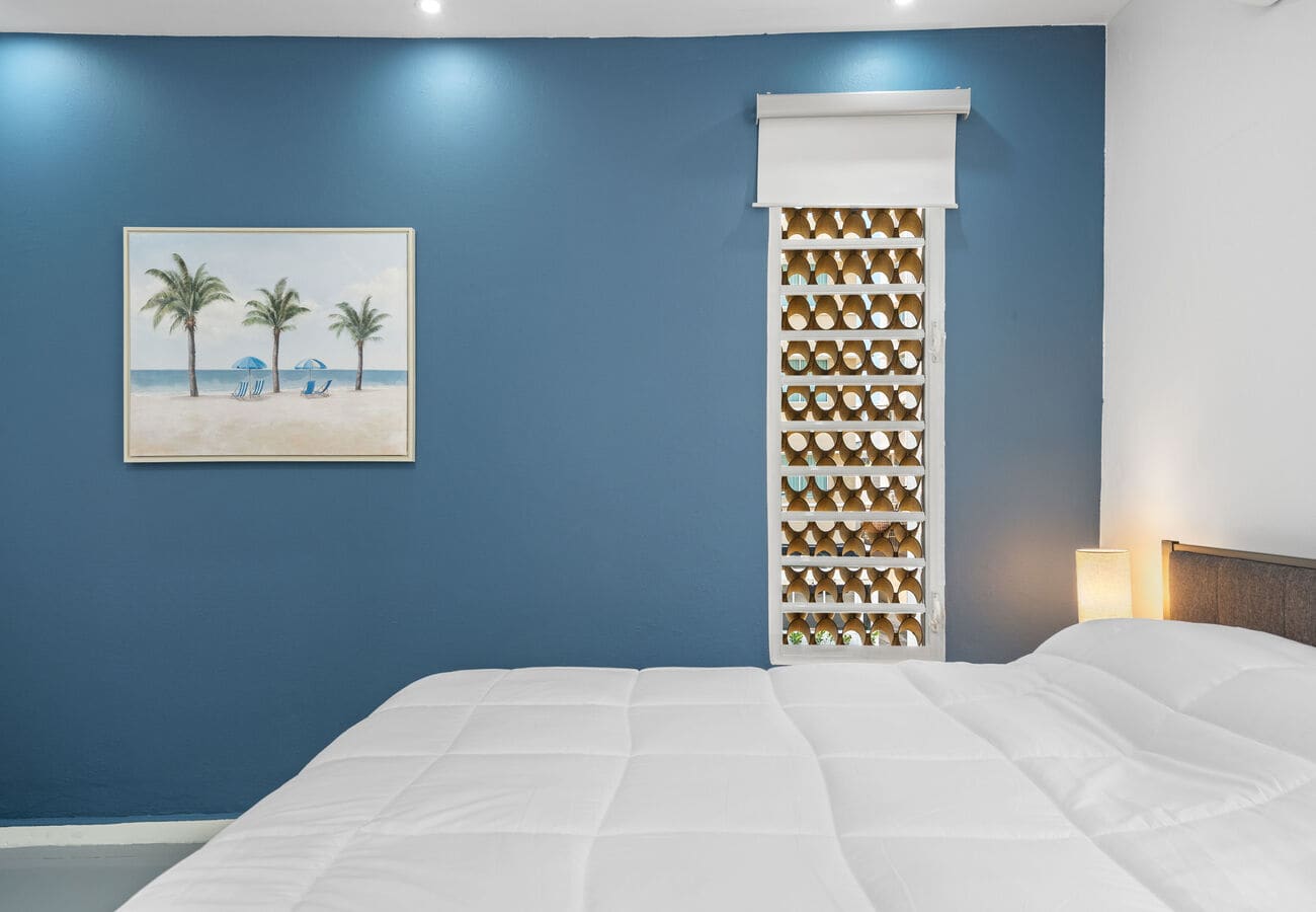 Condado Beach | Complimentary Coffee & Treats