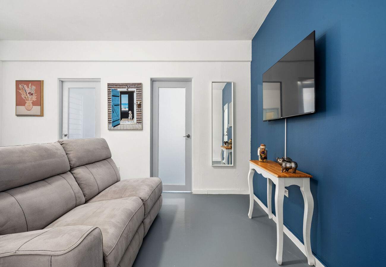 Steps from the Beach in Condado | Pet Friendly
