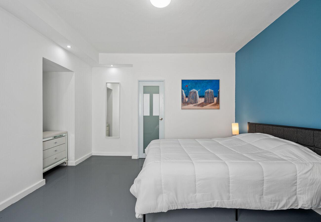 Otium | Beach Walking Distance | King Size Bed