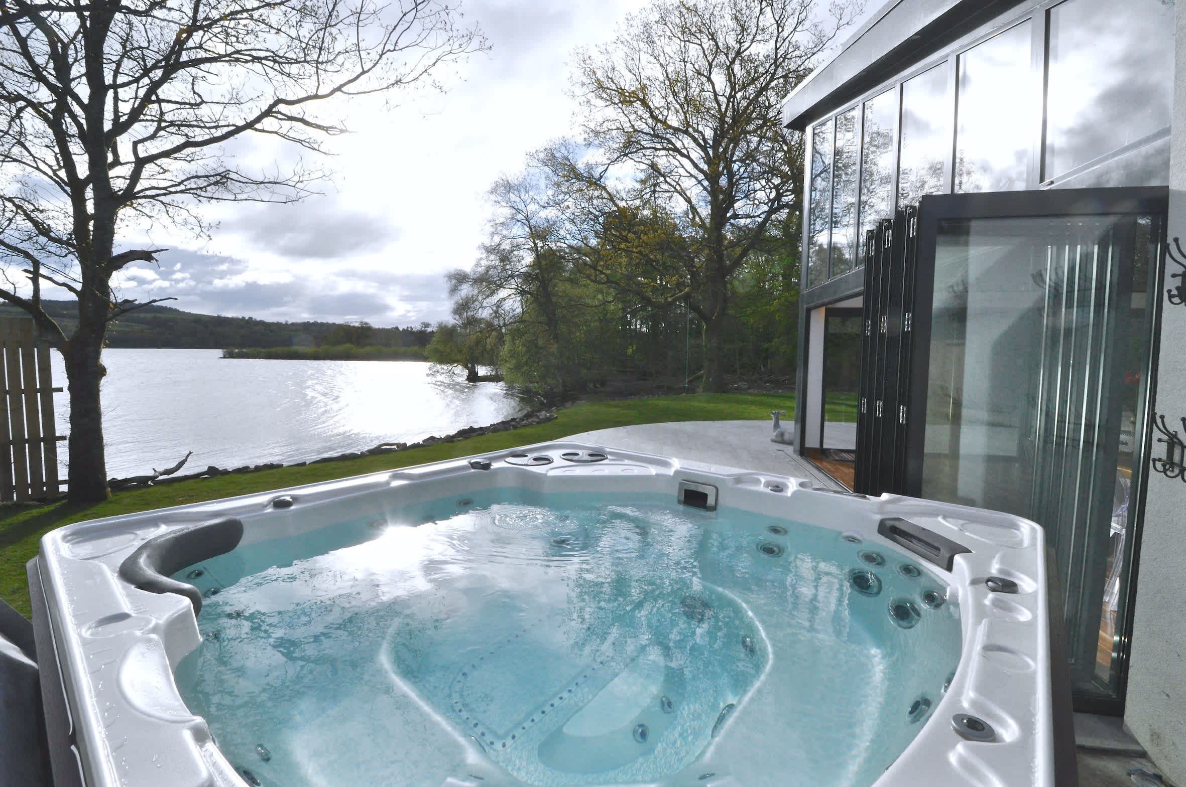 Cameron North Lodge on Loch Lomond in Cameron North Lodge G83 8QZ - Property image 19 - VivreStays