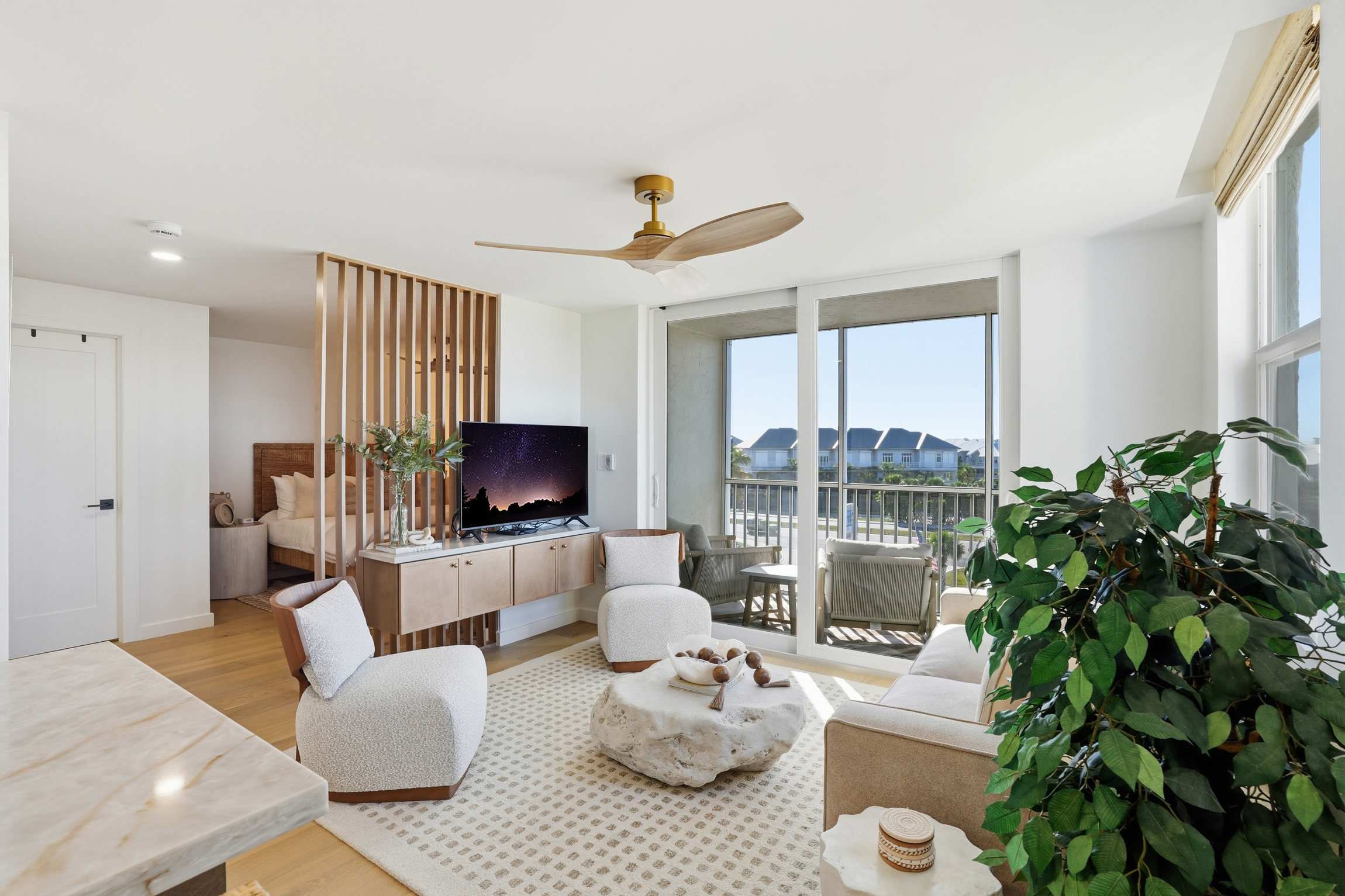 Luxury Gulf View Condo Walk to Bonita Beach | Photo 2