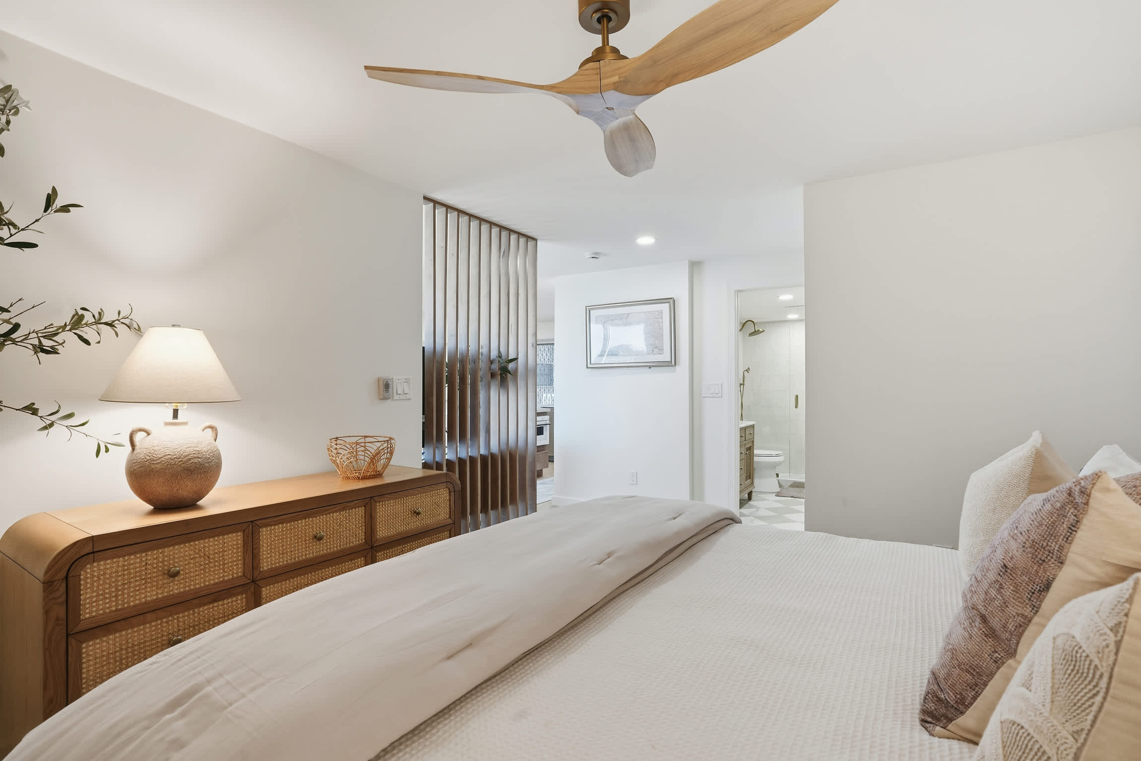 Luxury Gulf View Condo Walk to Bonita Beach | Photo 12