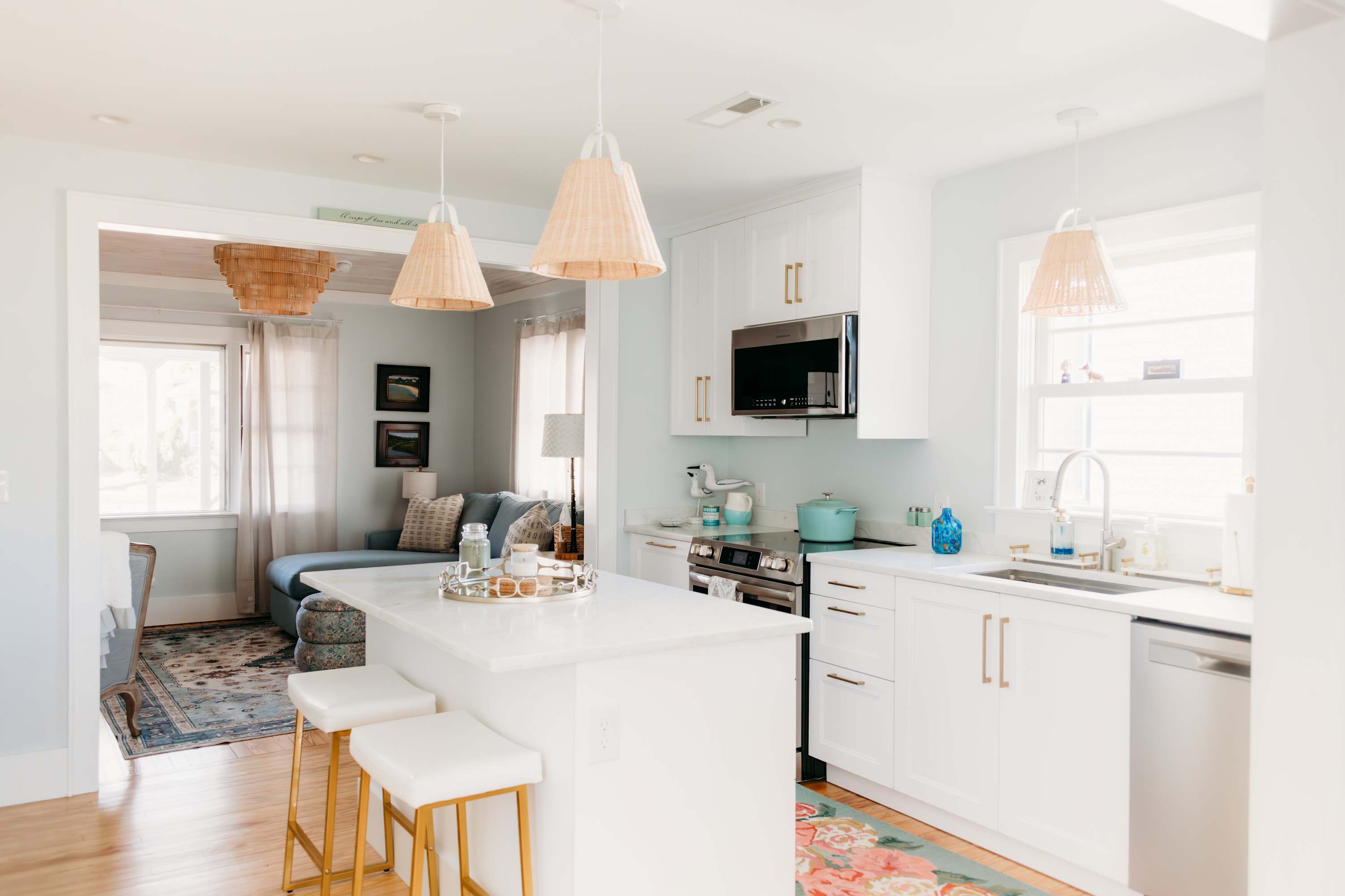 Coastal Getaway Steps from Beach | Queen’s Cottage