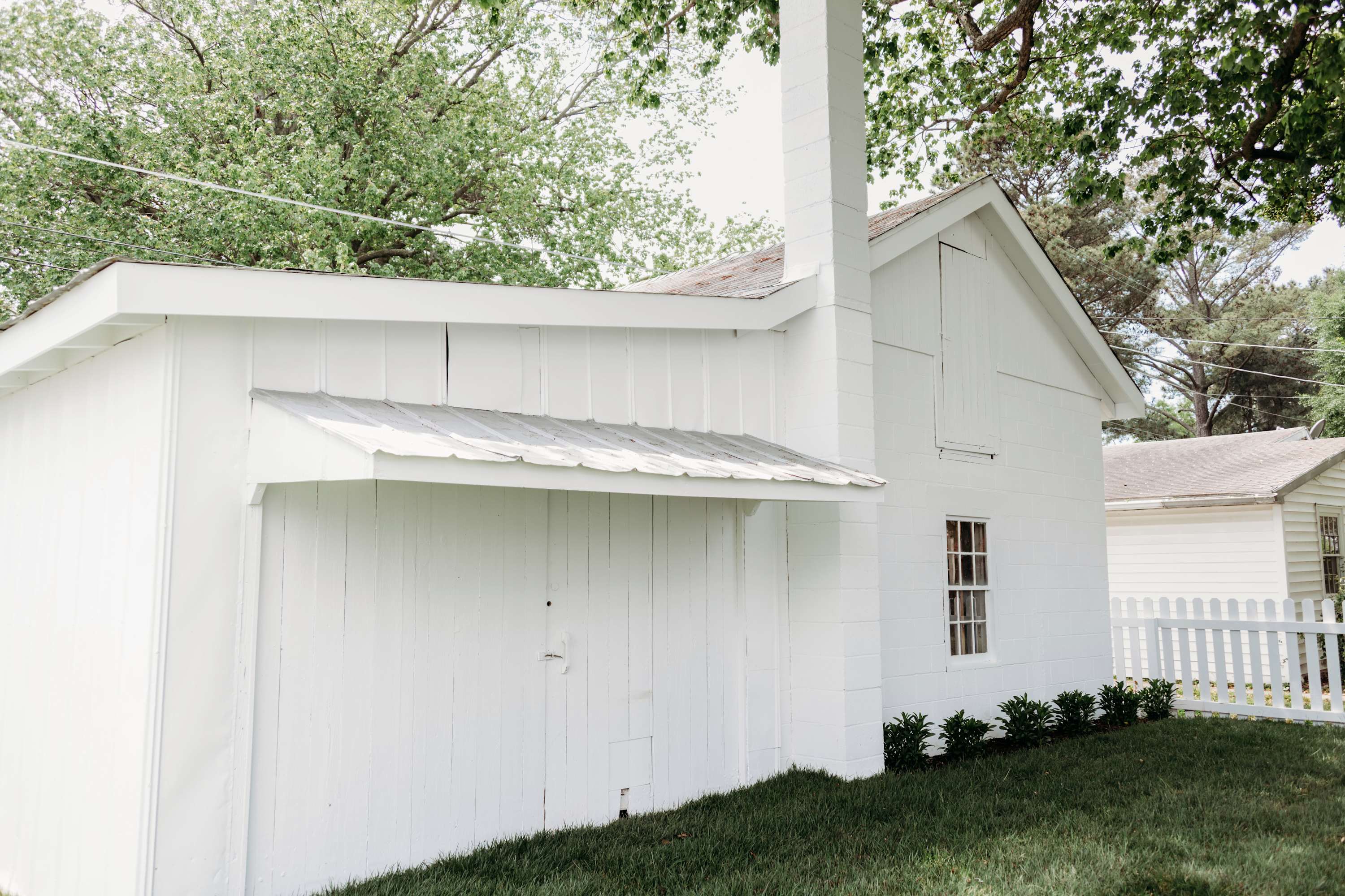 Coastal Getaway Steps from Beach | Queen’s Cottage